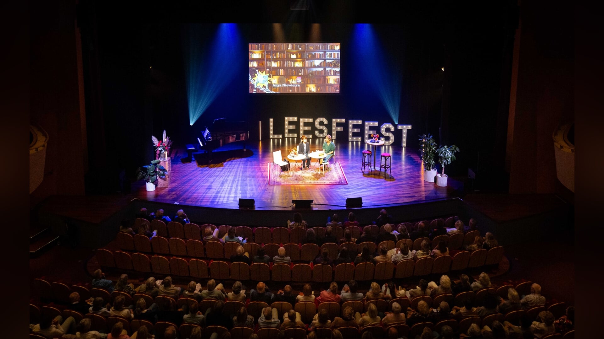 Feestelijk Sneeker Leesfeest in Theater Sneek van jubilerende LAS