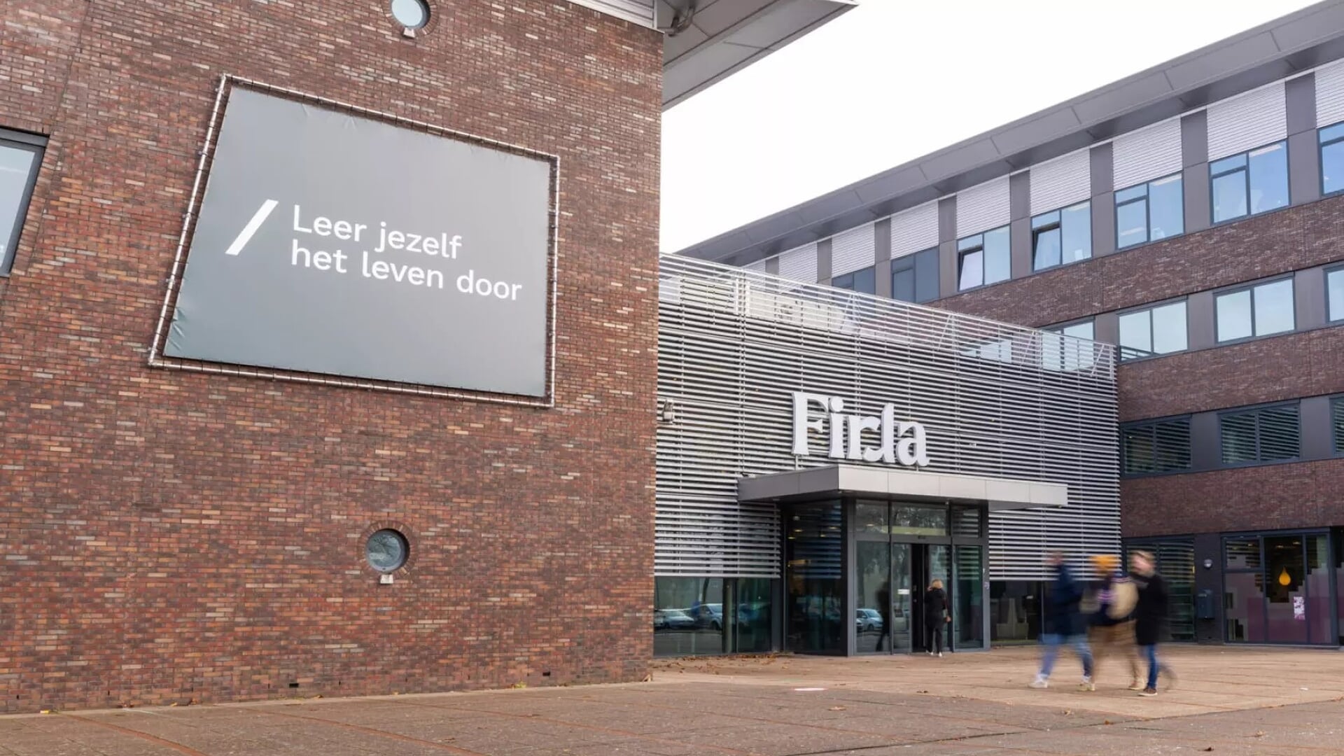 College Tour: kandidaat-Kamerleden in gesprek met studenten Firda