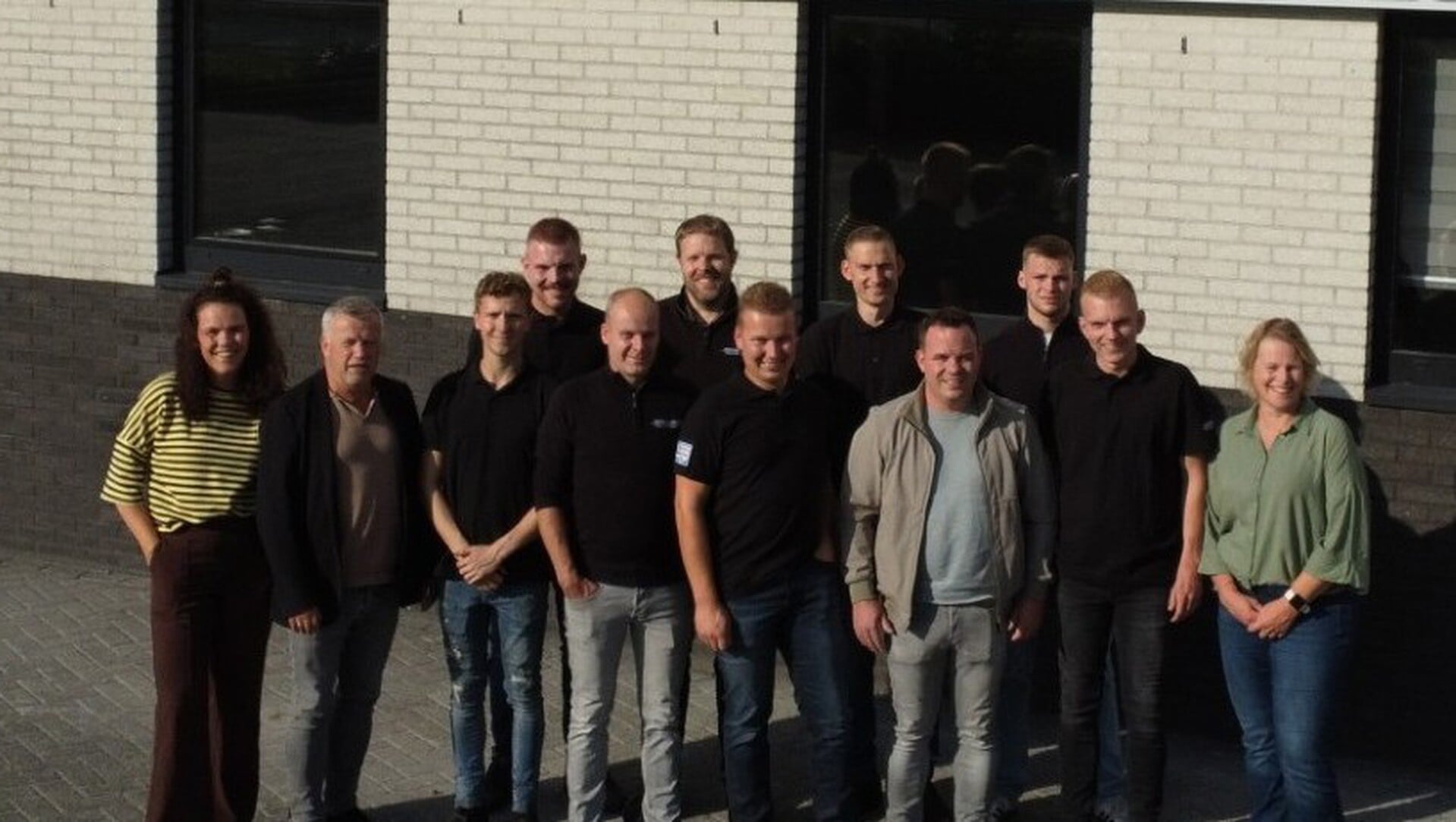 Van der Veen Autogroep uit Gorredijk verhuist naar nieuwe locatie aan de Badweg