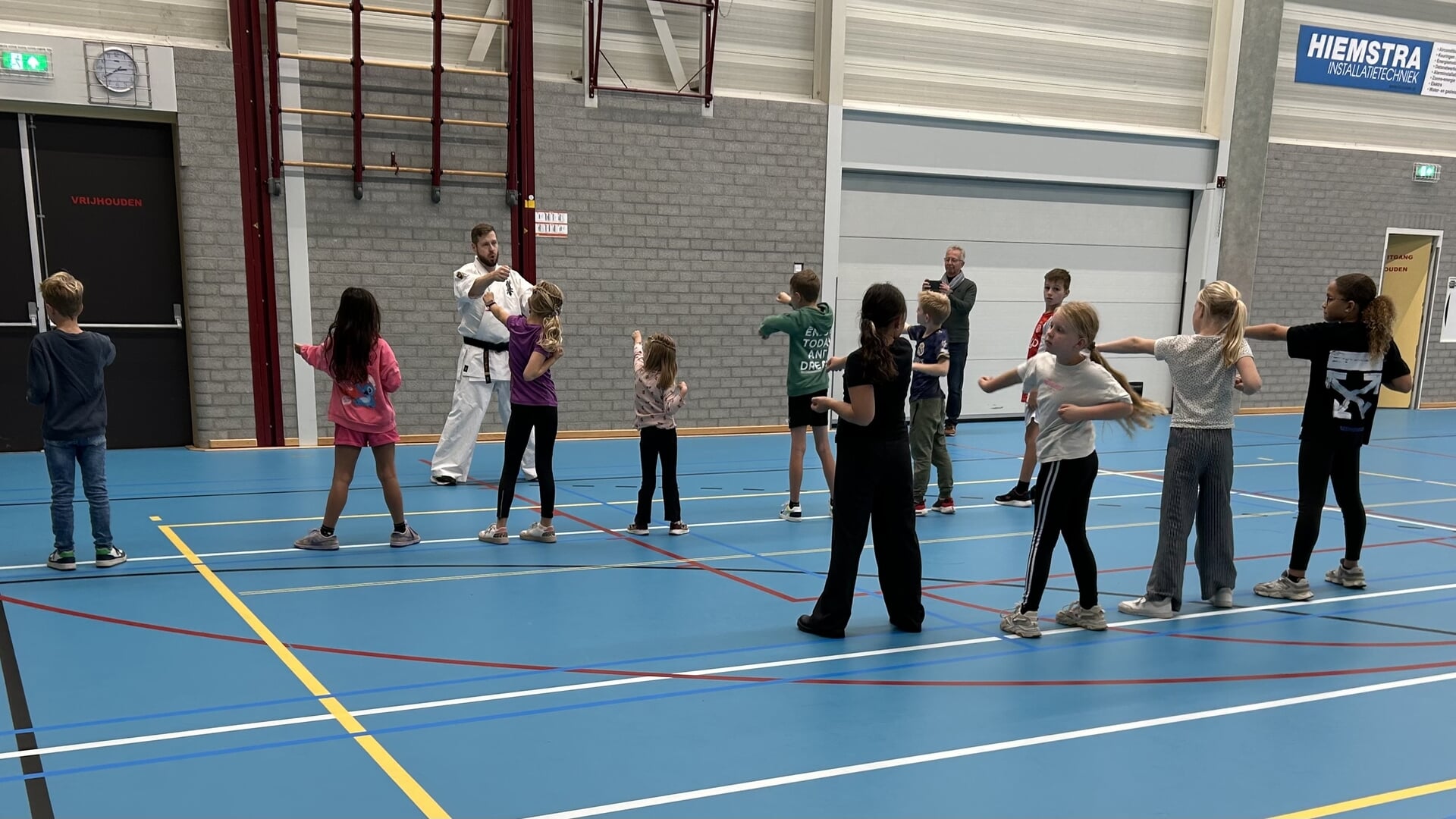 Sport Safari in Workum en Sneek brengt honderden kinderen in beweging