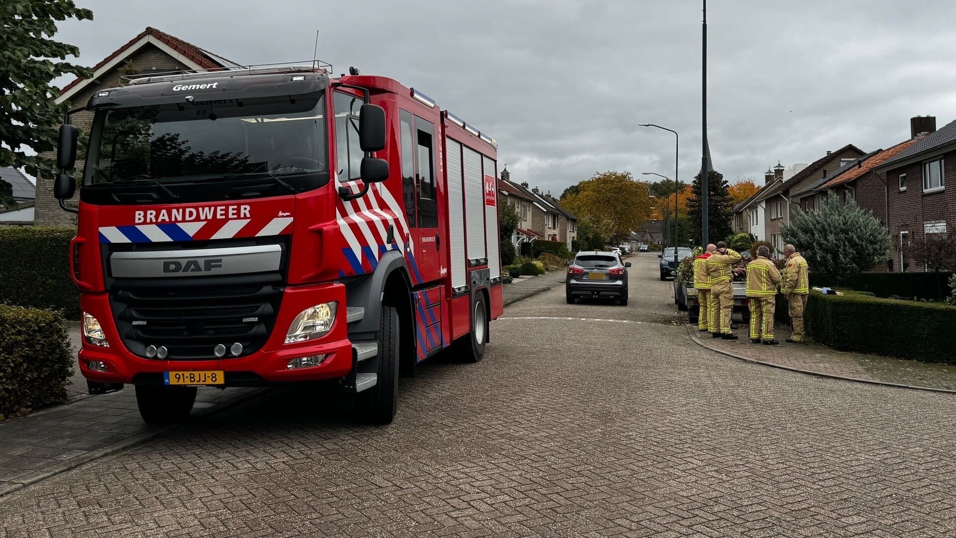 Brandweer rukt uit voor gaslekkage door graafwerkzaamheden in Handel
