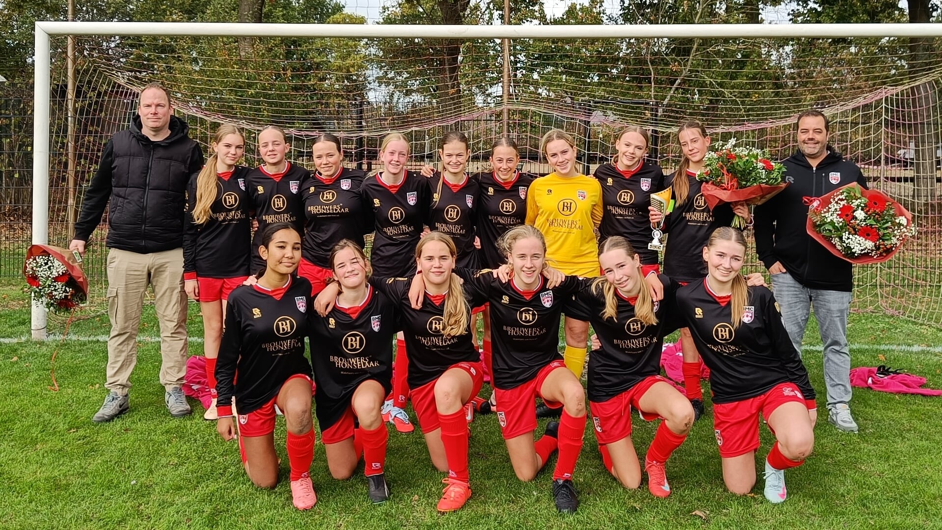 BMC MO15-1 viert eerste kampioenschap