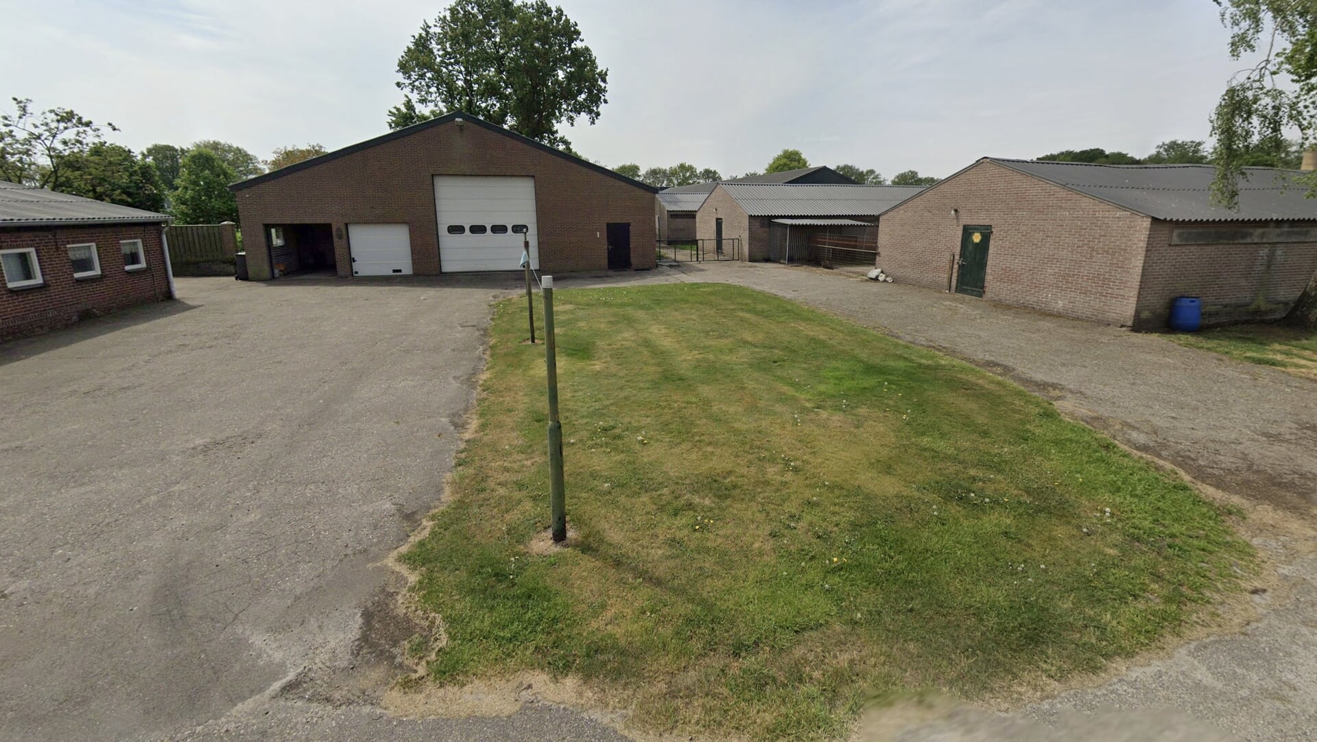 Hondenpension in stallencomplex Milheeze