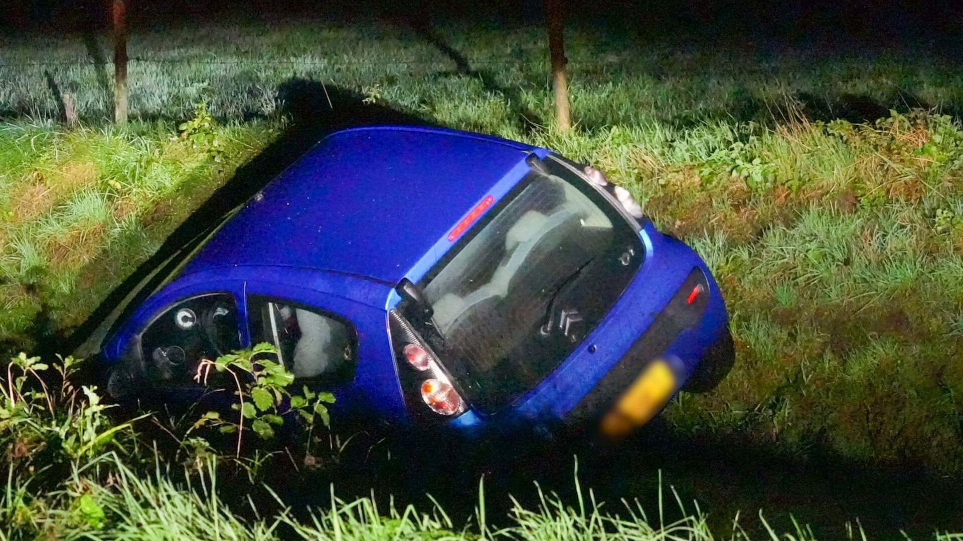 Auto in sloot Aarle-Rixtel
