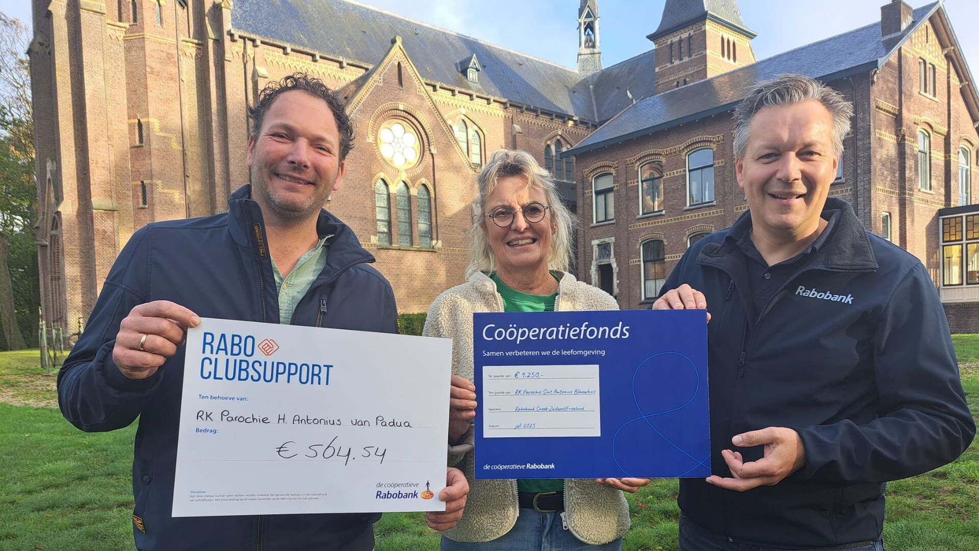 Financiële steun voor Blauwhuister Pastorietuin: “De skeppe kin de grûn yn”