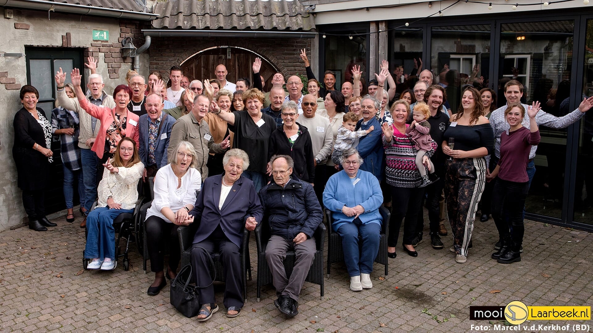 Tweeling Ria en Toon Roos is 90 jaar geworden