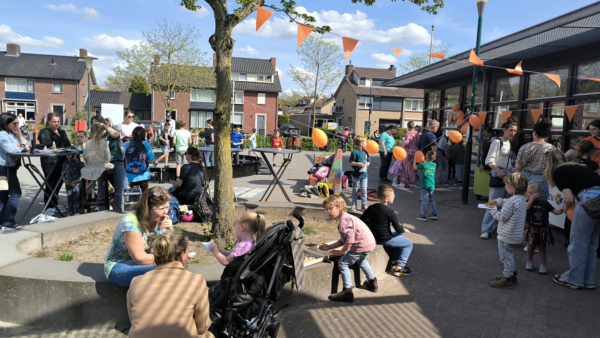 Feestelijke opening van het Meet & Play Café in Lieshout