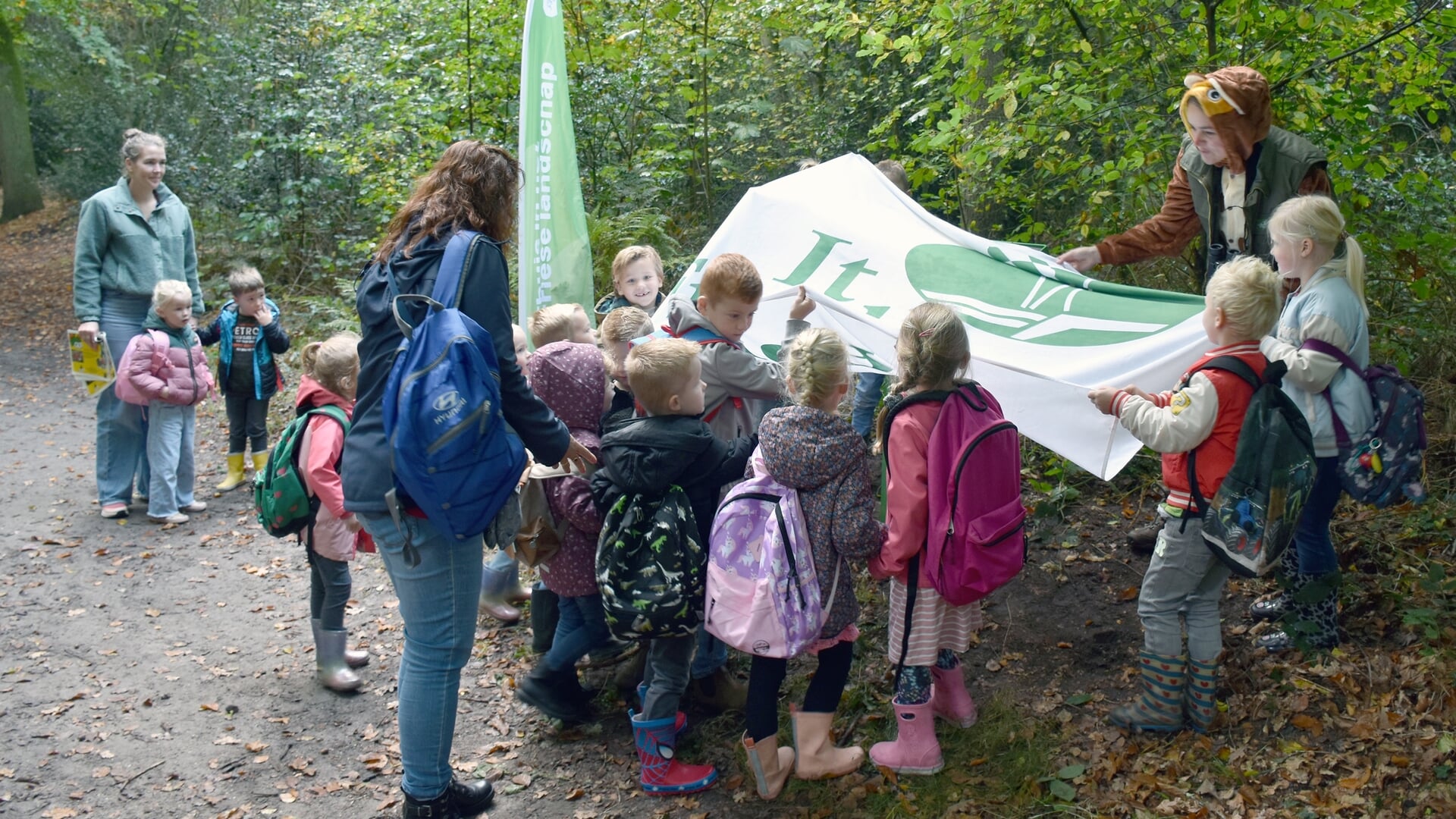 Nieuw Paddenstoelenpad in het Rysterbosk feestelijk geopend
