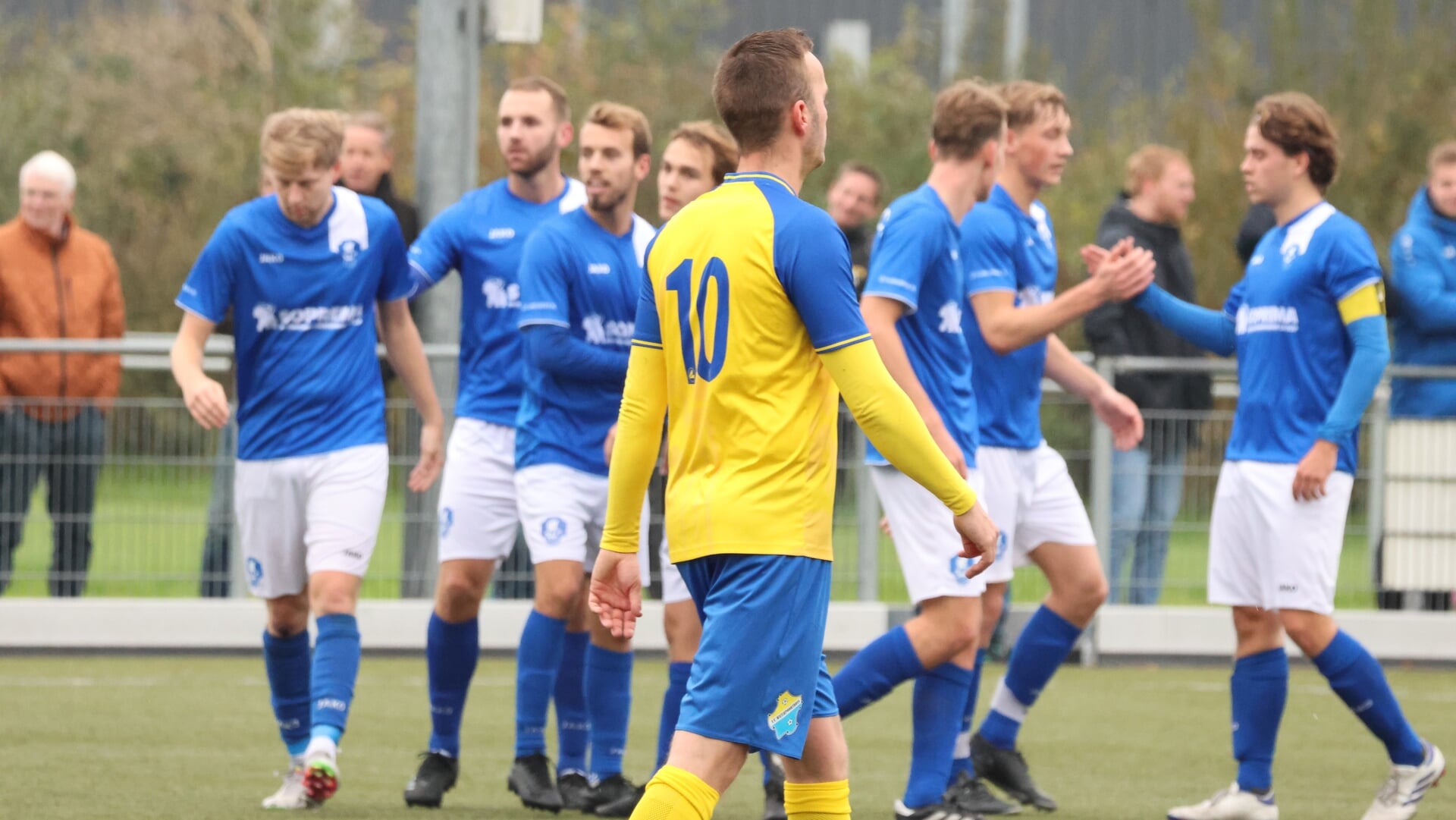 Bekerkraker tussen ONS Sneek en IJVC zaterdag om 18.00 uur