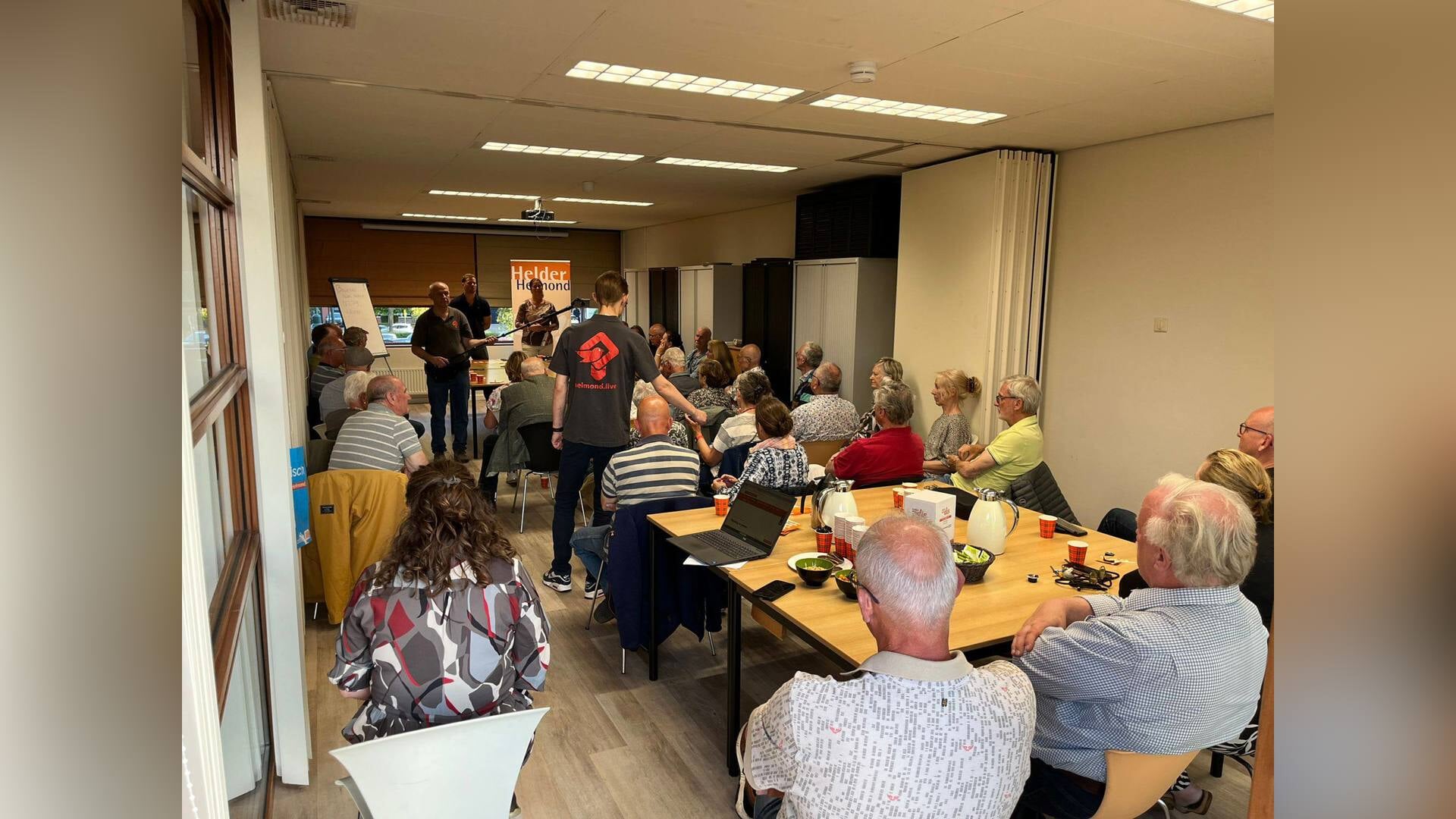 Buurtcafé Helder Helmond in Dierdonk: een avond vol betrokkenheid