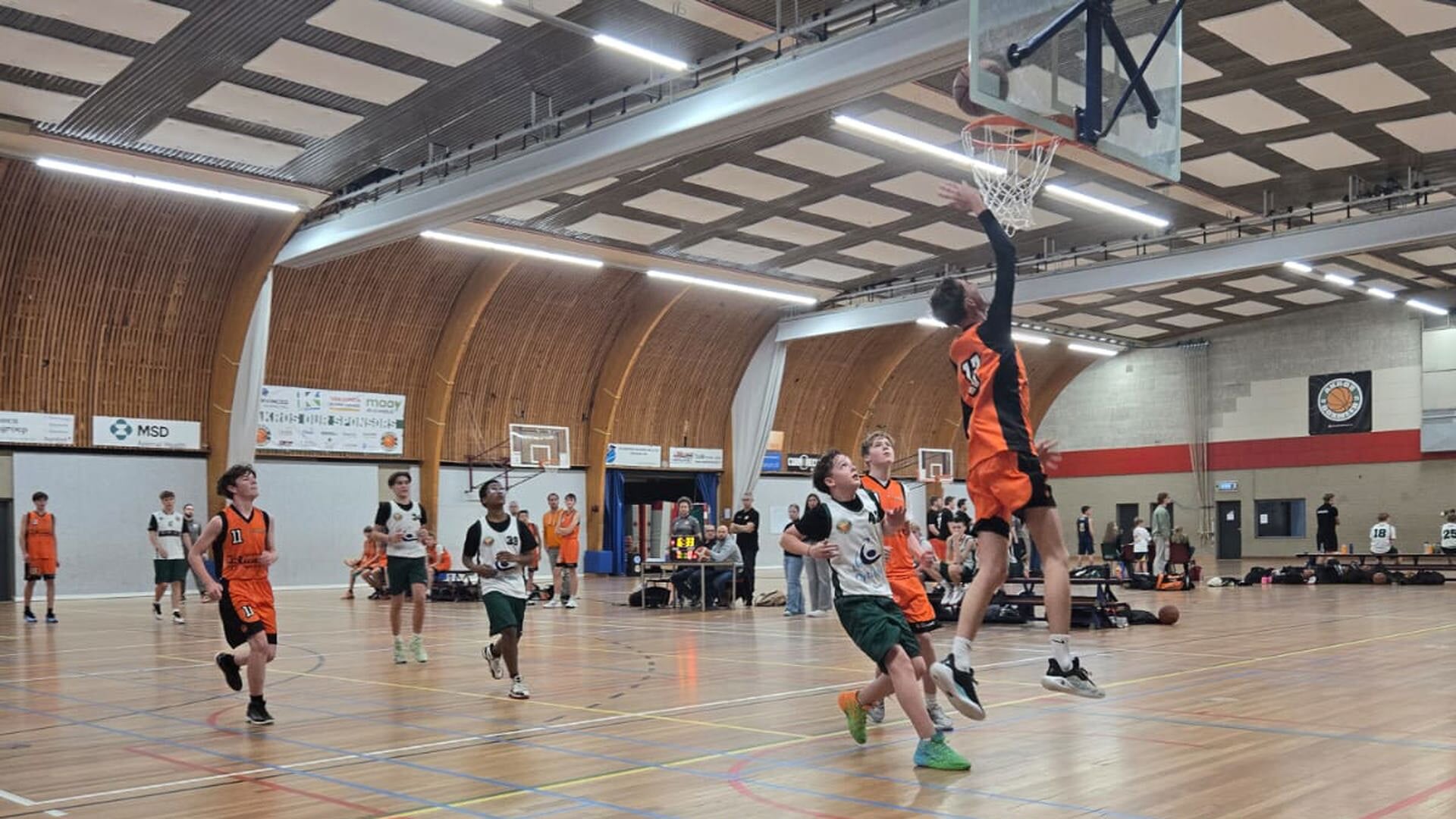 Basketballers Lieshout zijn Akros Boxmeer twee keer de baas