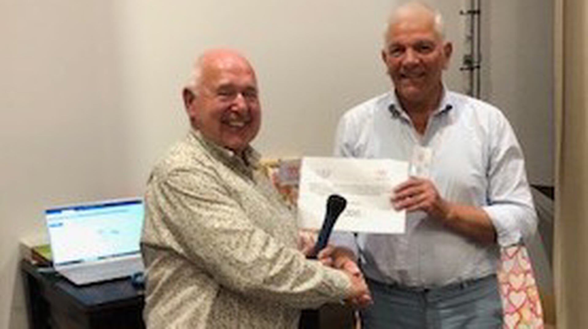 Bridge met je Hart: 1300 euro voor het goede doel