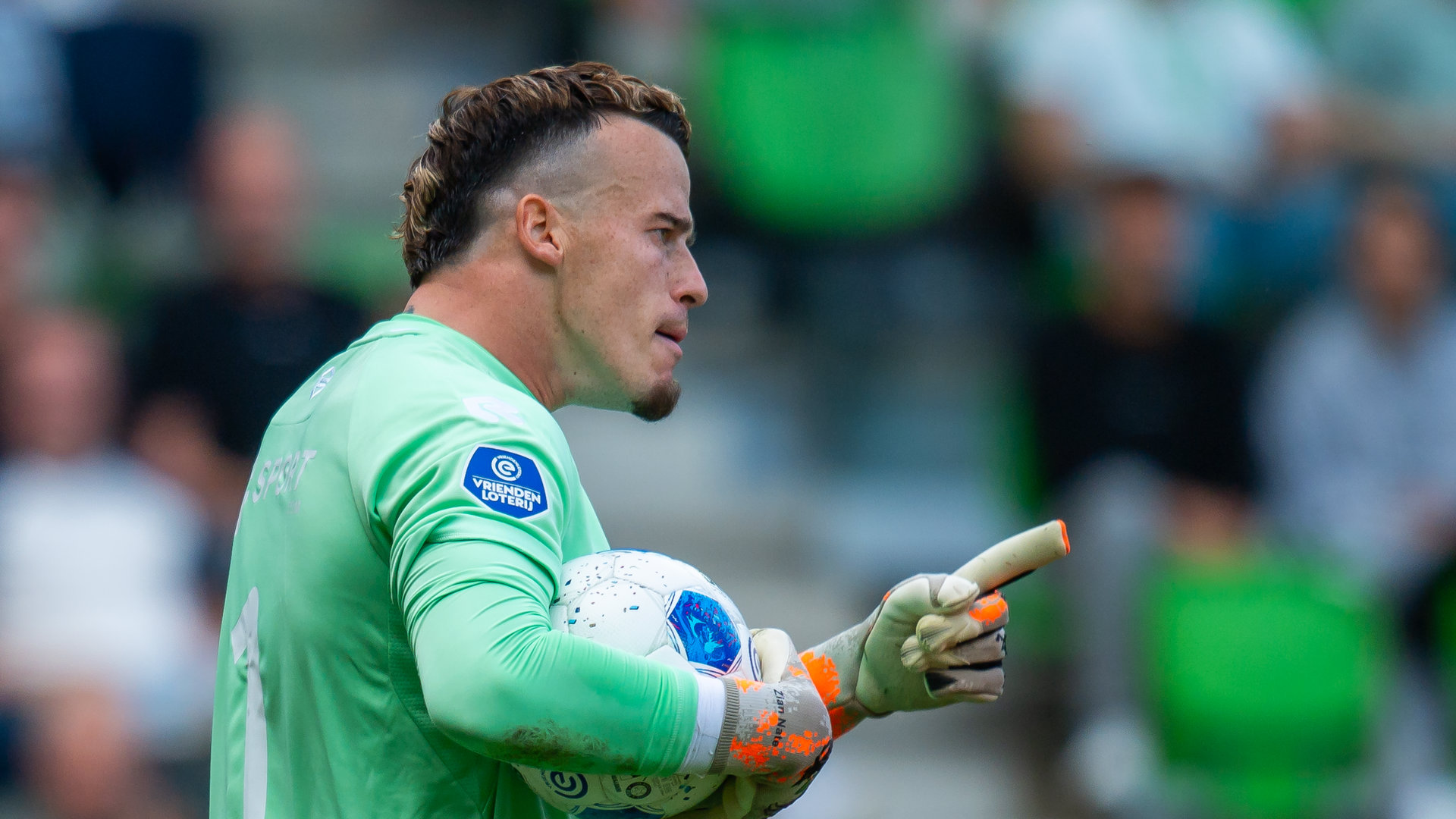 FC Groningen mist kans voor open doel na rel rond boksende Vaessen - De ...