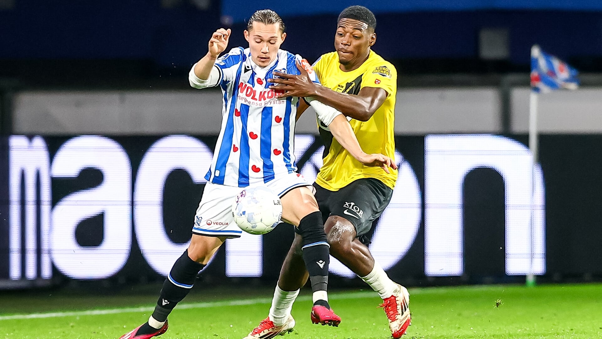 sc Heerenveen geeft winst op NAC Breda in blessuretijd uit handen