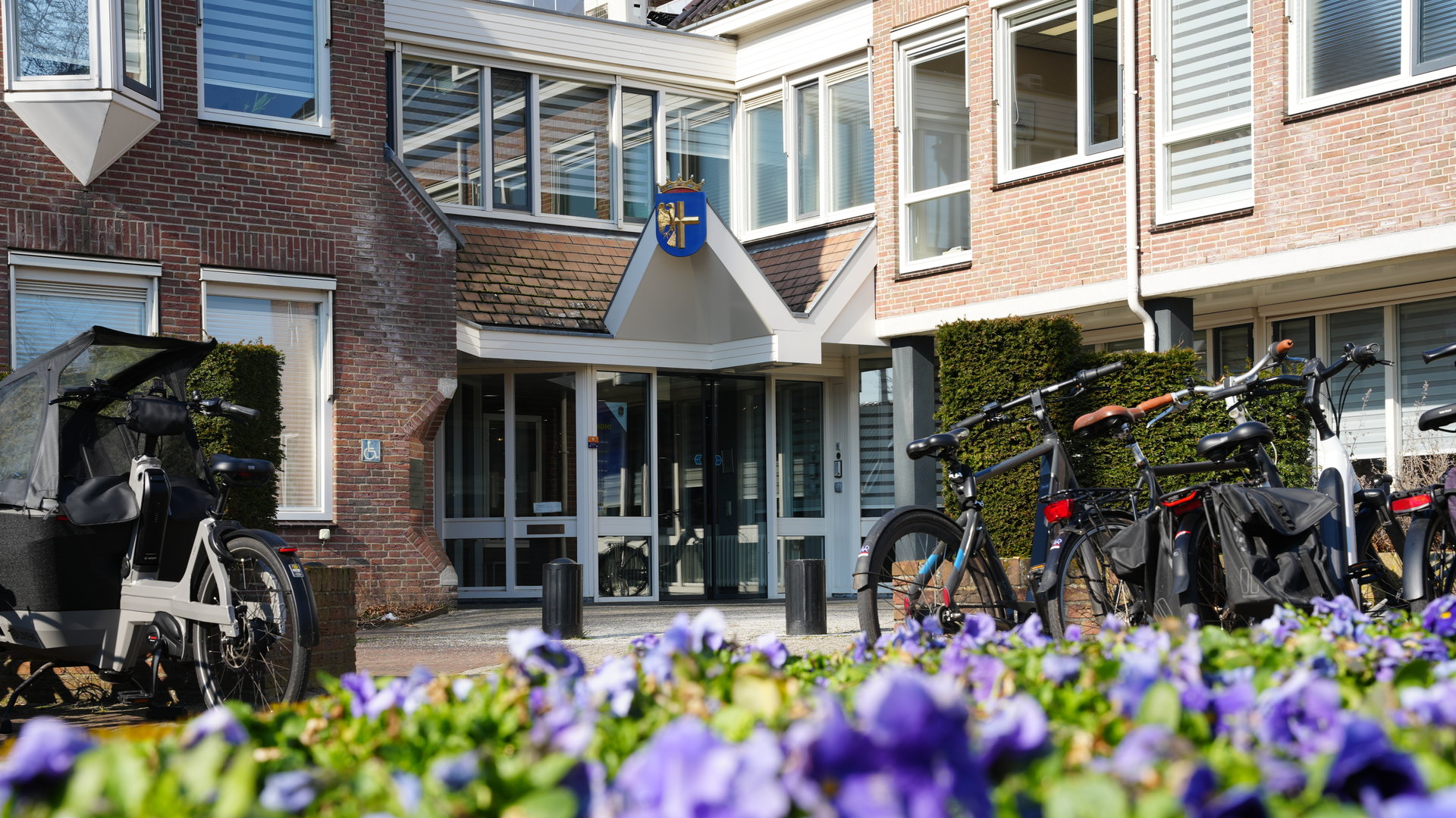 Veiligheidsmaatregelen rond bespreking azc-dossier: gemeente houdt details voor zich