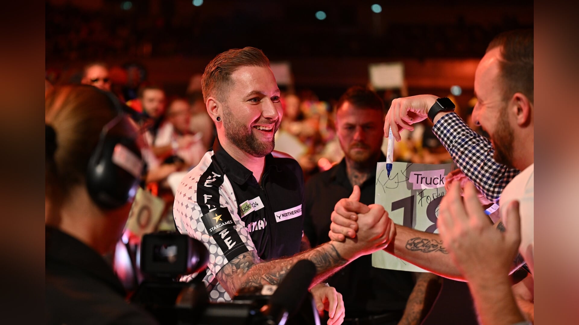 Noppert vanavond in halve finales EK Darts
