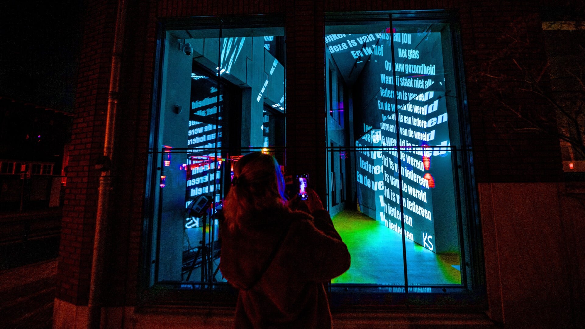 Neisimmerljocht Bolsward laat stad oplichten met poëzie en verbeelding