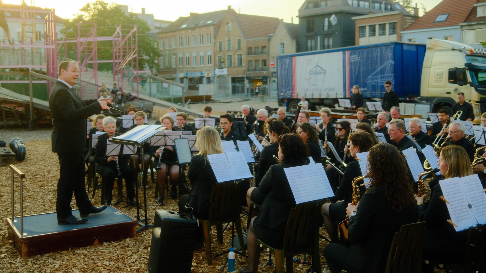 Muzikaal Laarbeeks onderonsje in het Dorpshuis
