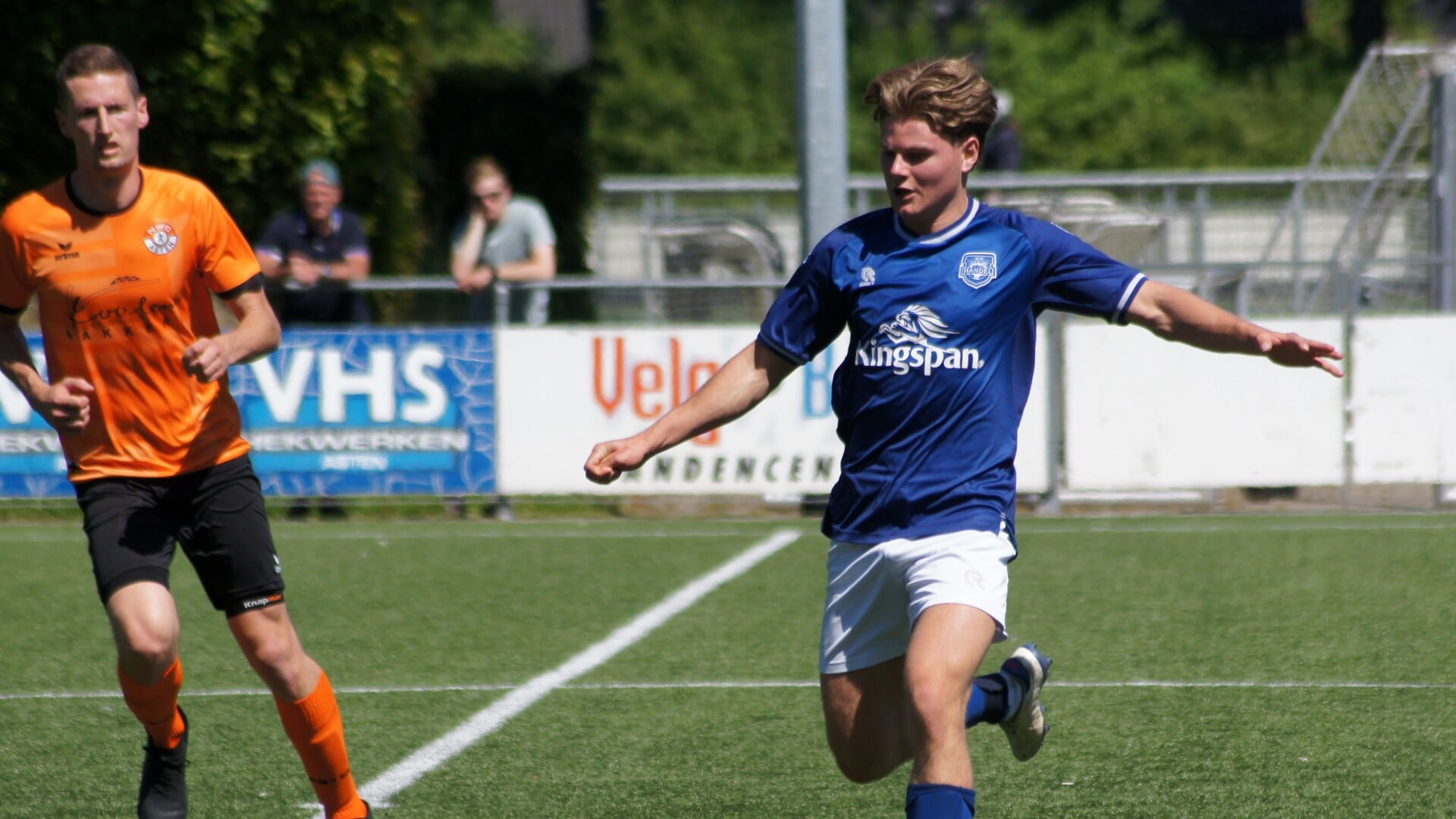 Koploper Handel stoomt door