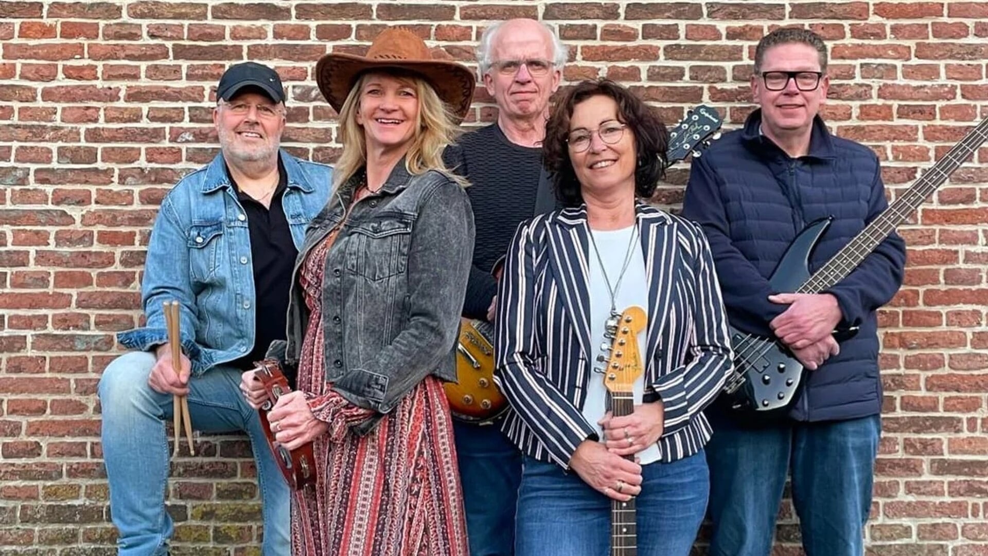 Linger and Boots goes West in de Terbantster tsjerke