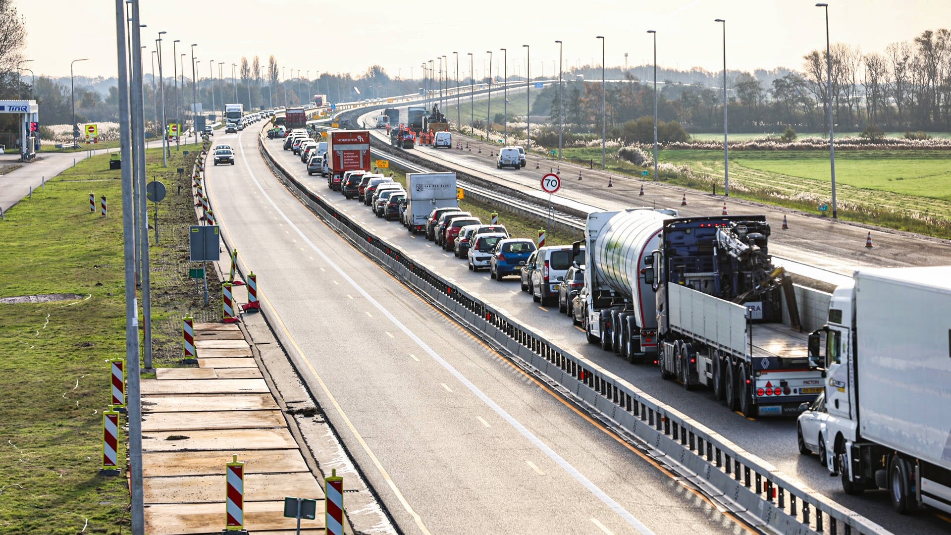 Forse file door ongeval op A7