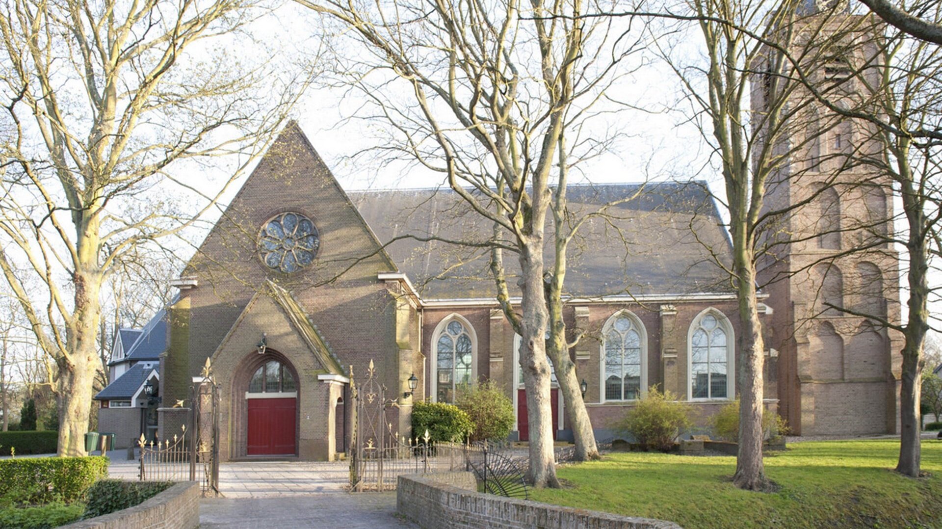 Allerzielen: moment van rust in Dorpskerk van Pijnacker