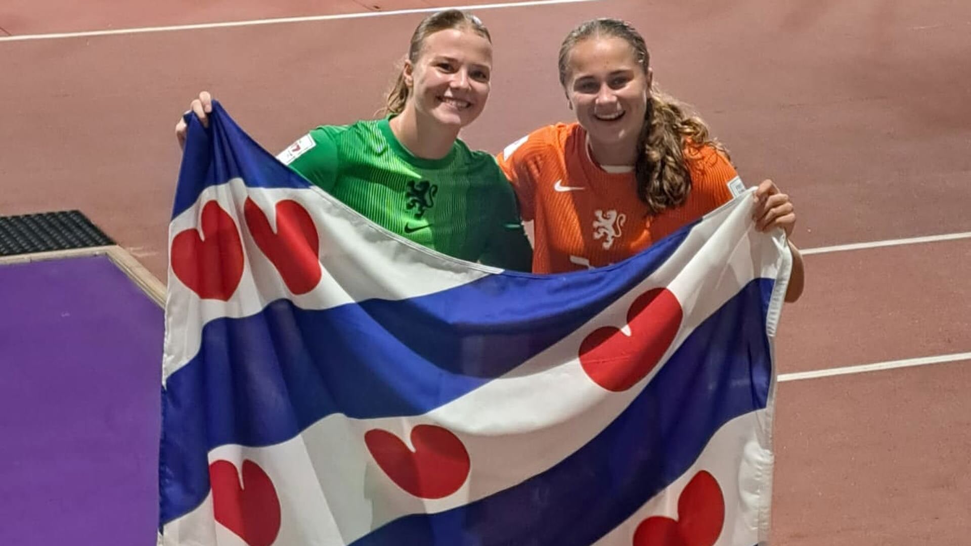 Aymee Altena met Oranje Onder 17 onderuit in de WK-finale tegen Noord Korea