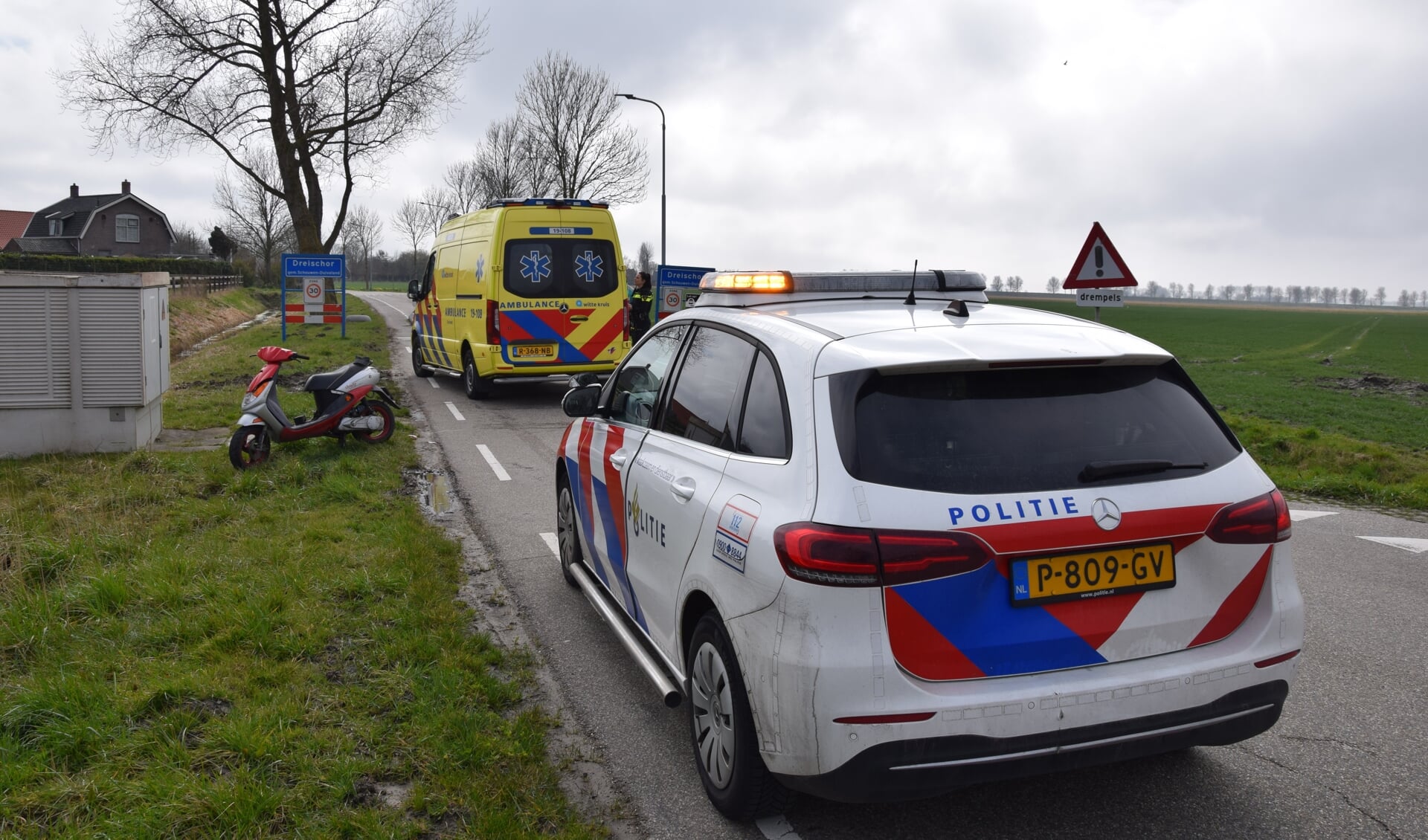 Scooter tegen de vlakte in Dreischor