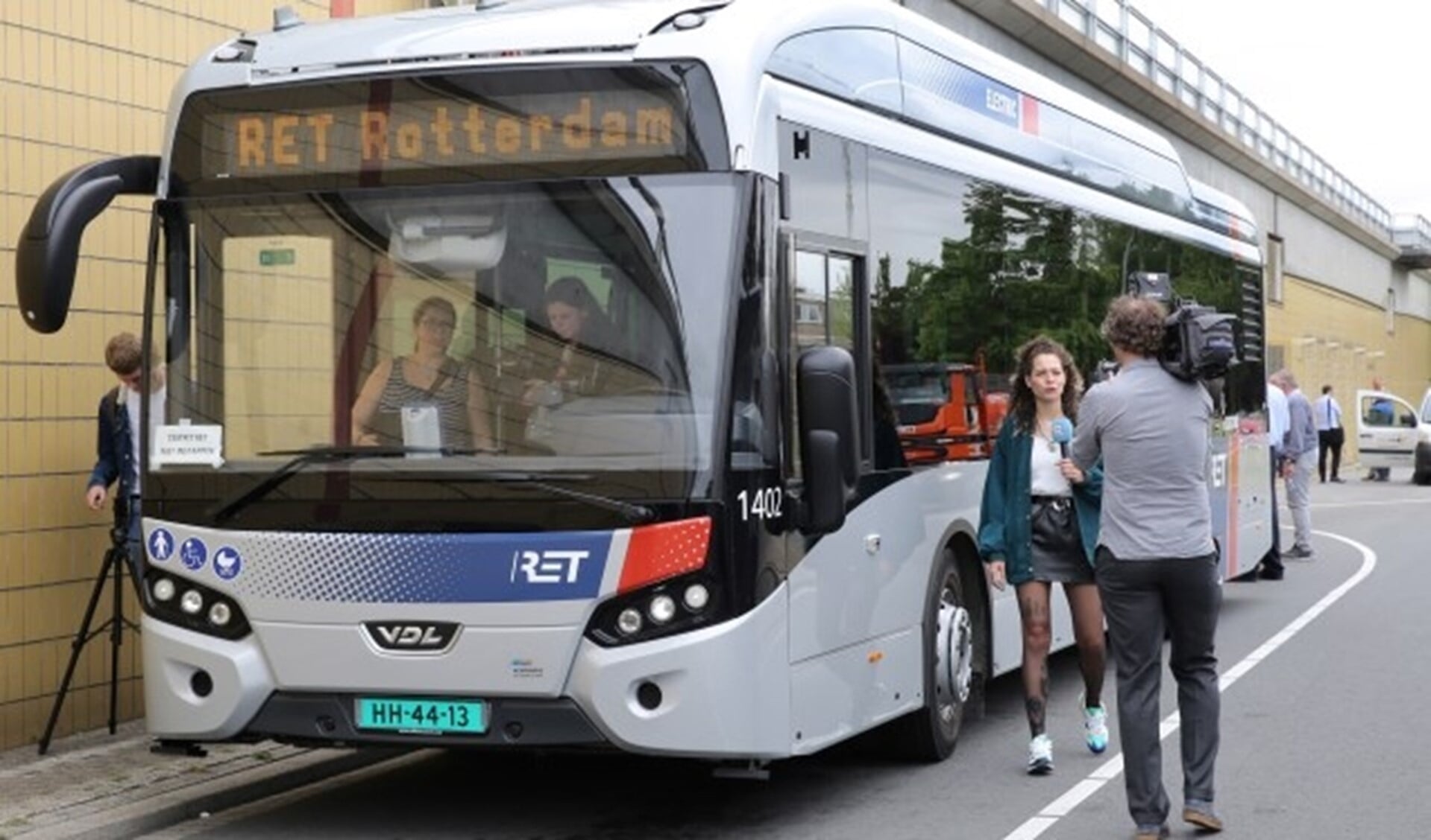 RET geeft inkijkje in elektrische bus - Adverteren Rotterdam | De ...