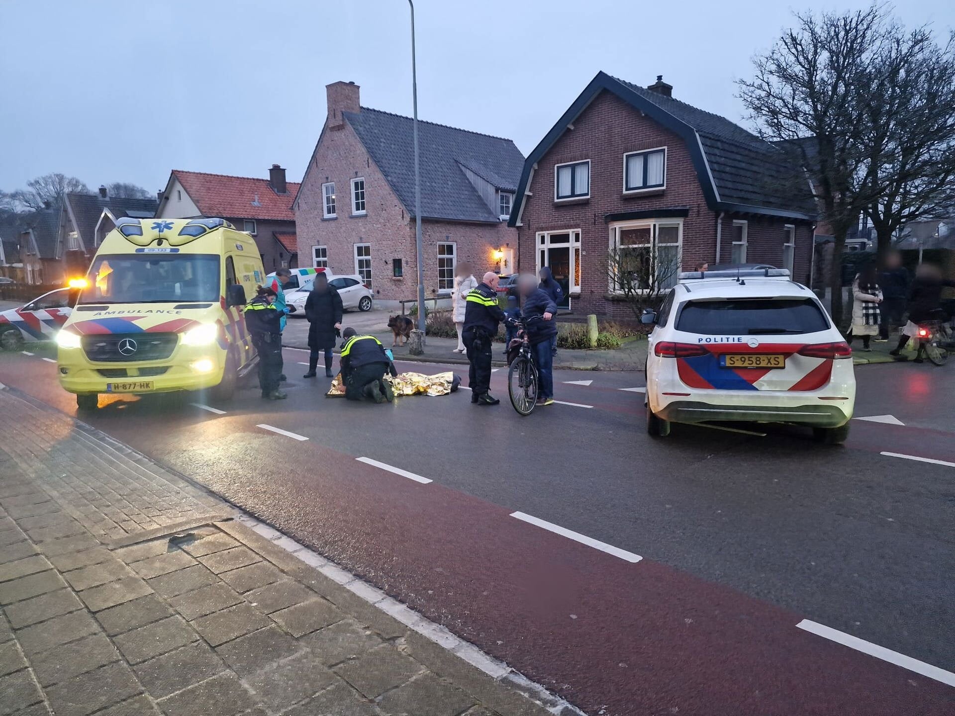 Fietsster (76) Gewond In Barneveld Door Val Op Straat - Barneveldse ...