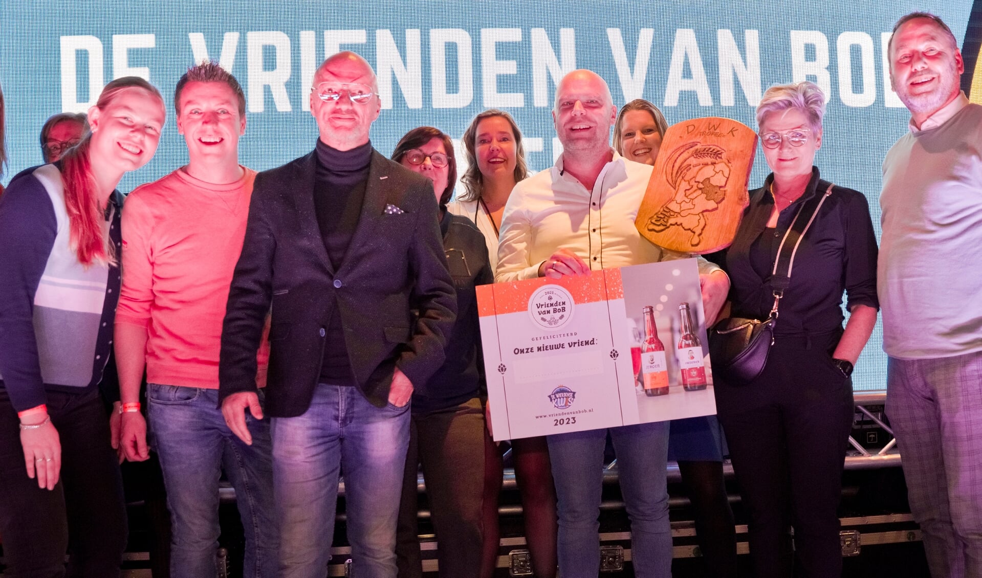 Feestelijke bekendmaking winnaar vanWierdense Kwis: weer Team Widerode