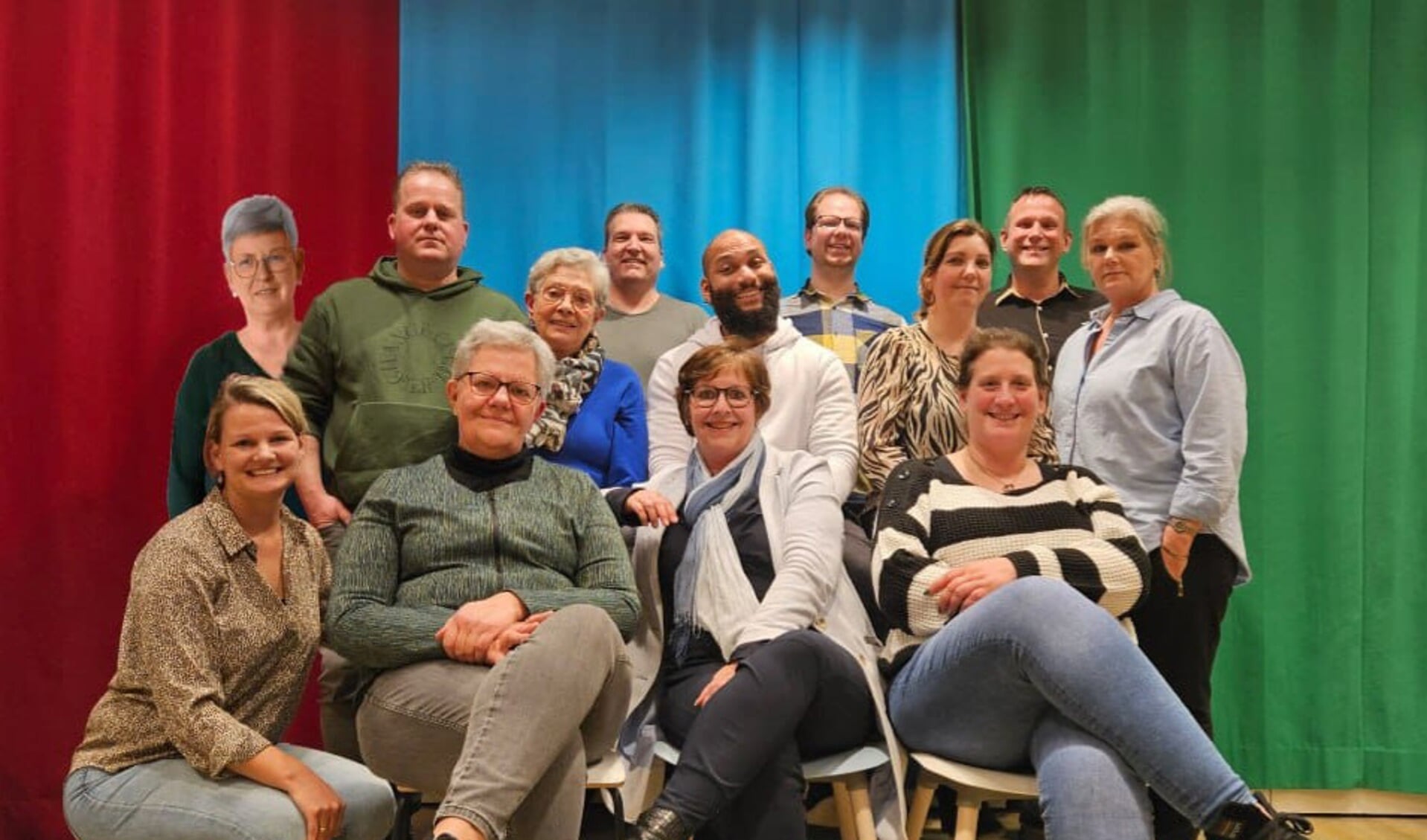 Toneelvereniging Ernst & Luim Putten Viert 75-Jarig Bestaan met Dubbel ...