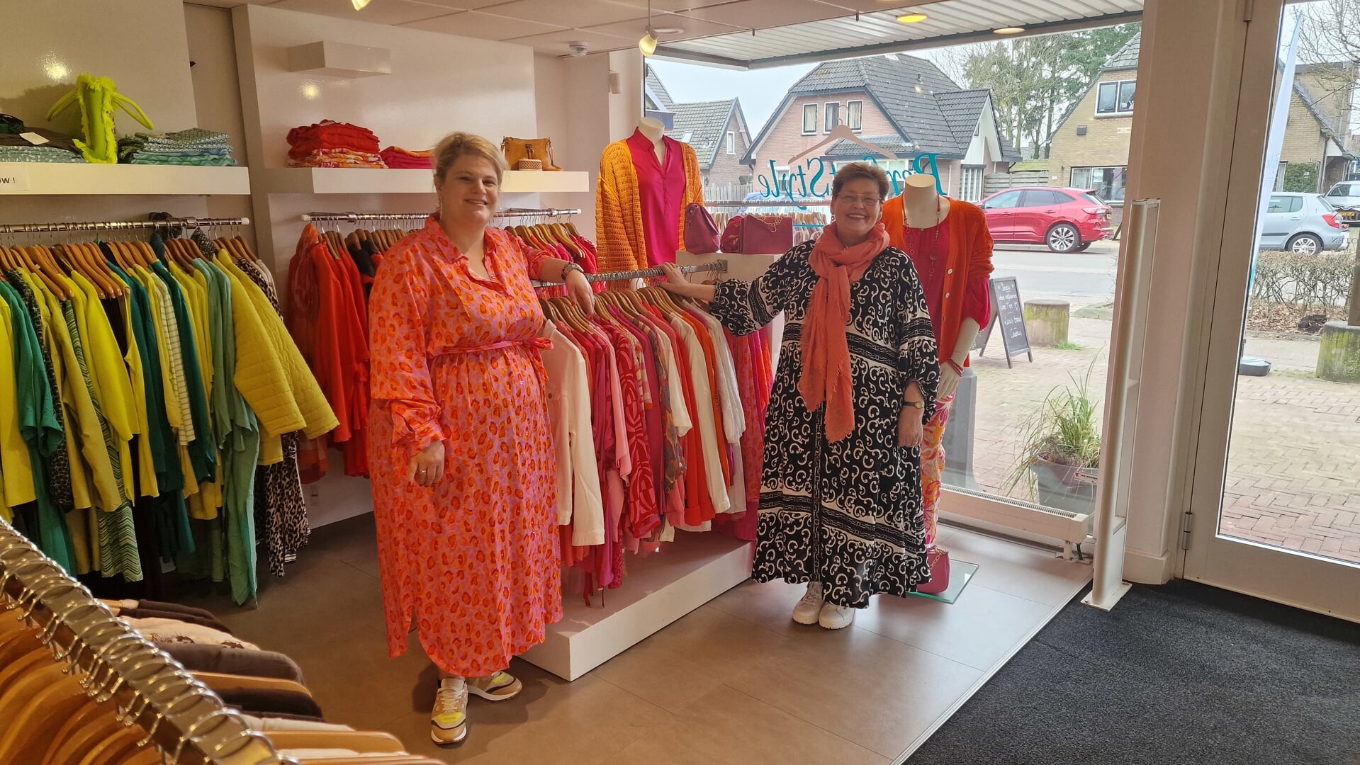 Vrolijke kleuren en mooie kleding voor maatje meer Perfect Style by GH Mode in Leersum