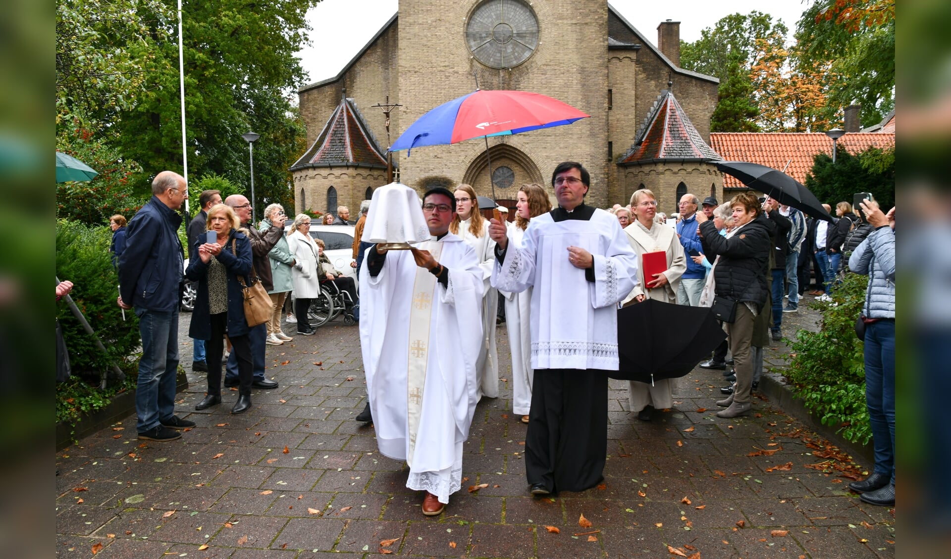 ‘Geen overleg over kerkklokken, na twee dagen al last onder dwangsom’ | Nieuws uit de regio Soest