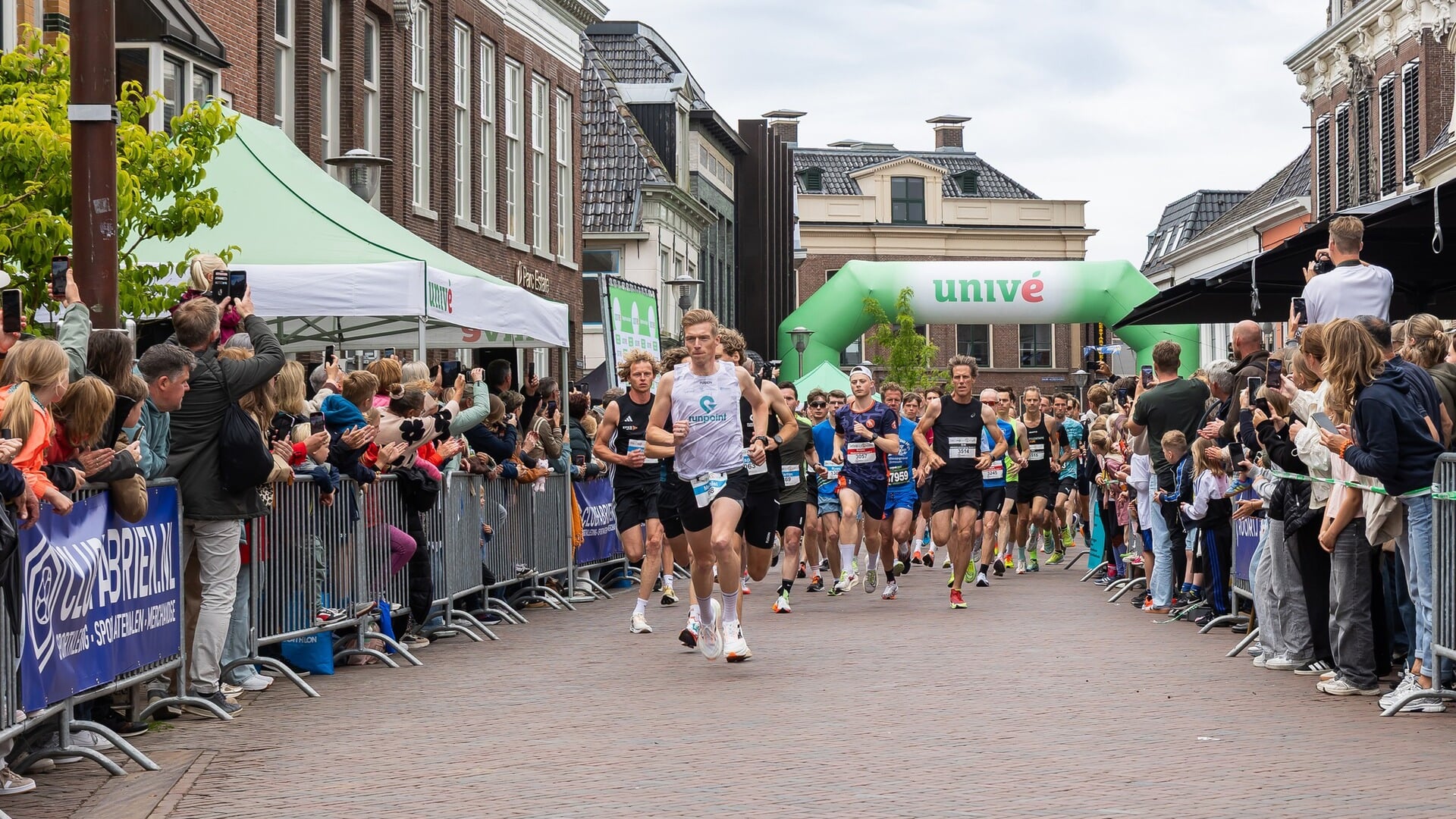 al-meer-dan-1-400-deelnemers-binnen-24-uur-inschrijvingen-marathon