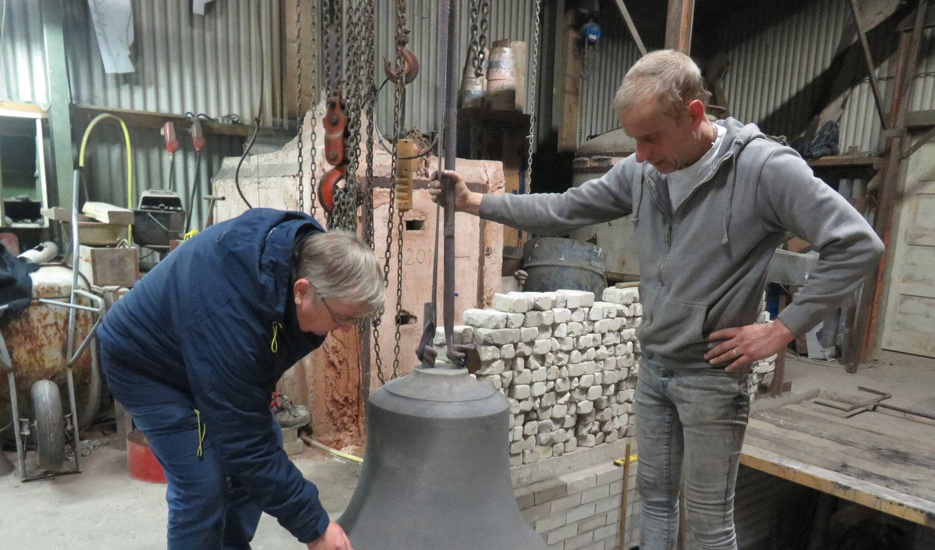 Fred Hoek over carillon De Rijp