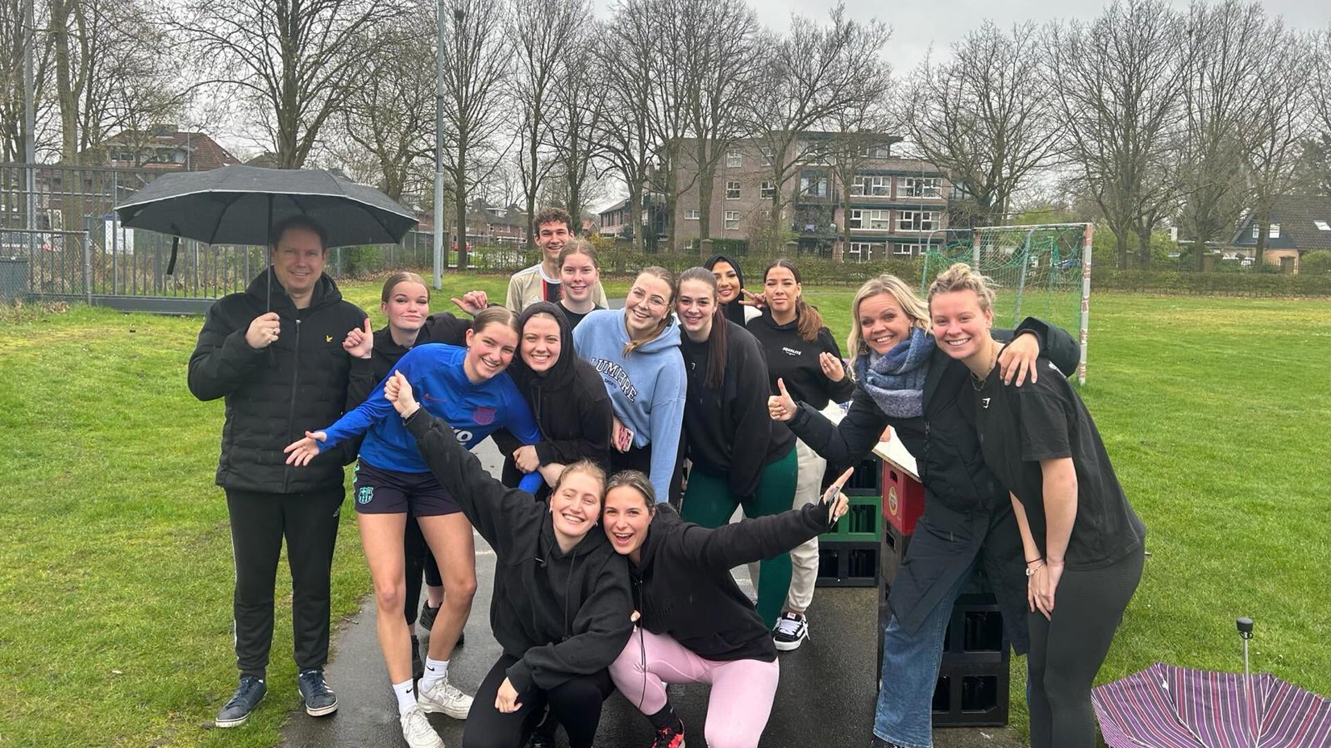 Studenten Landstede MBO Verpleegkundige Halen Geld Op Voor De Veluwse ...