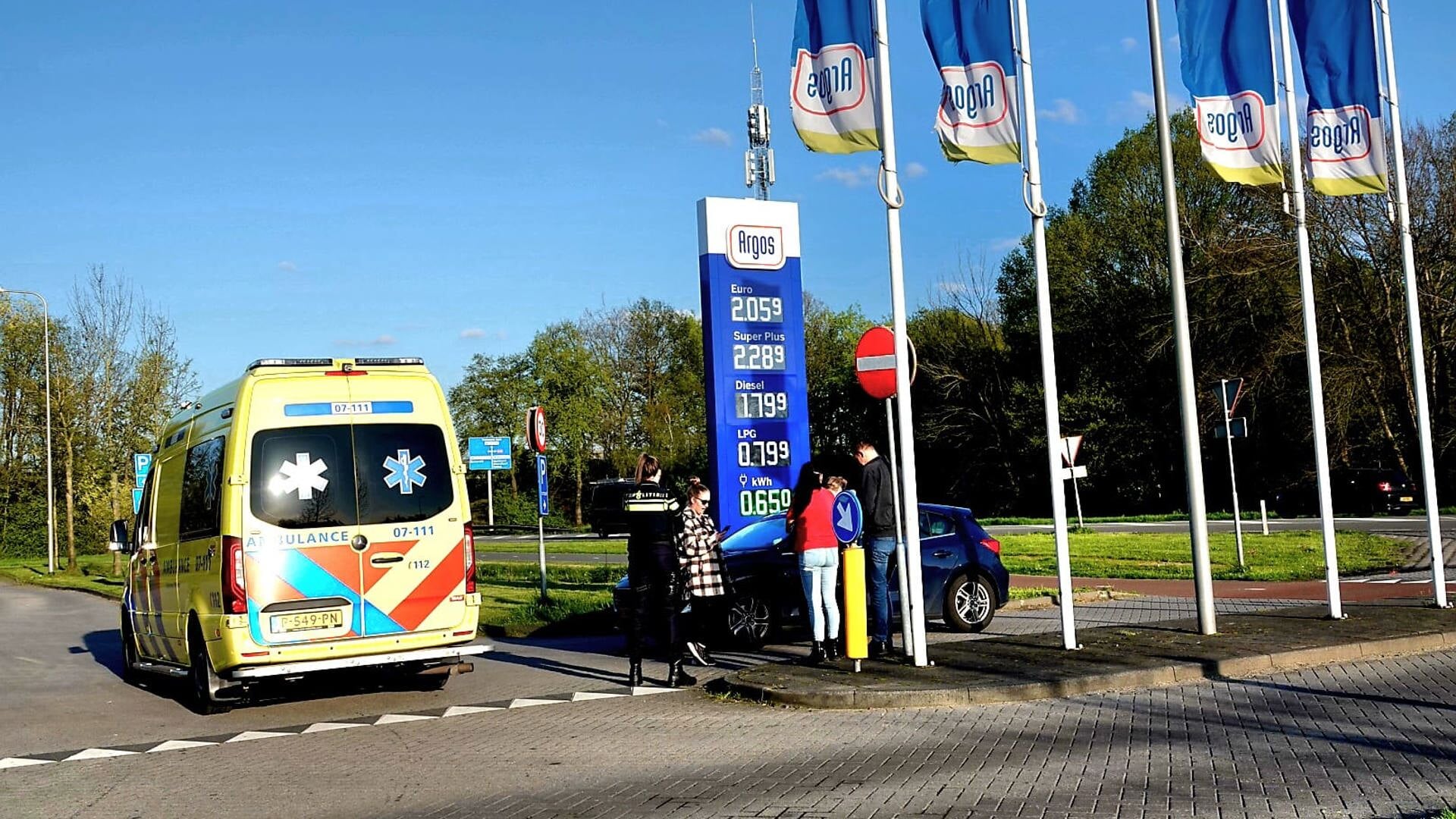 Fietsster (19) aangereden door auto in Barneveld Barneveldse Krant