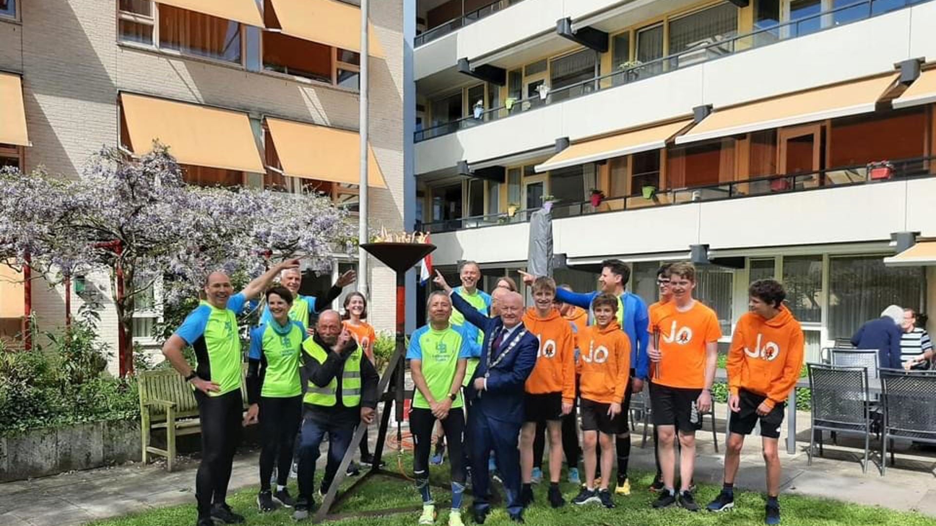 Leden Loopgroep Bunnik Halen Het Bevrijdingsvuur Weer Naar Bunnik ...