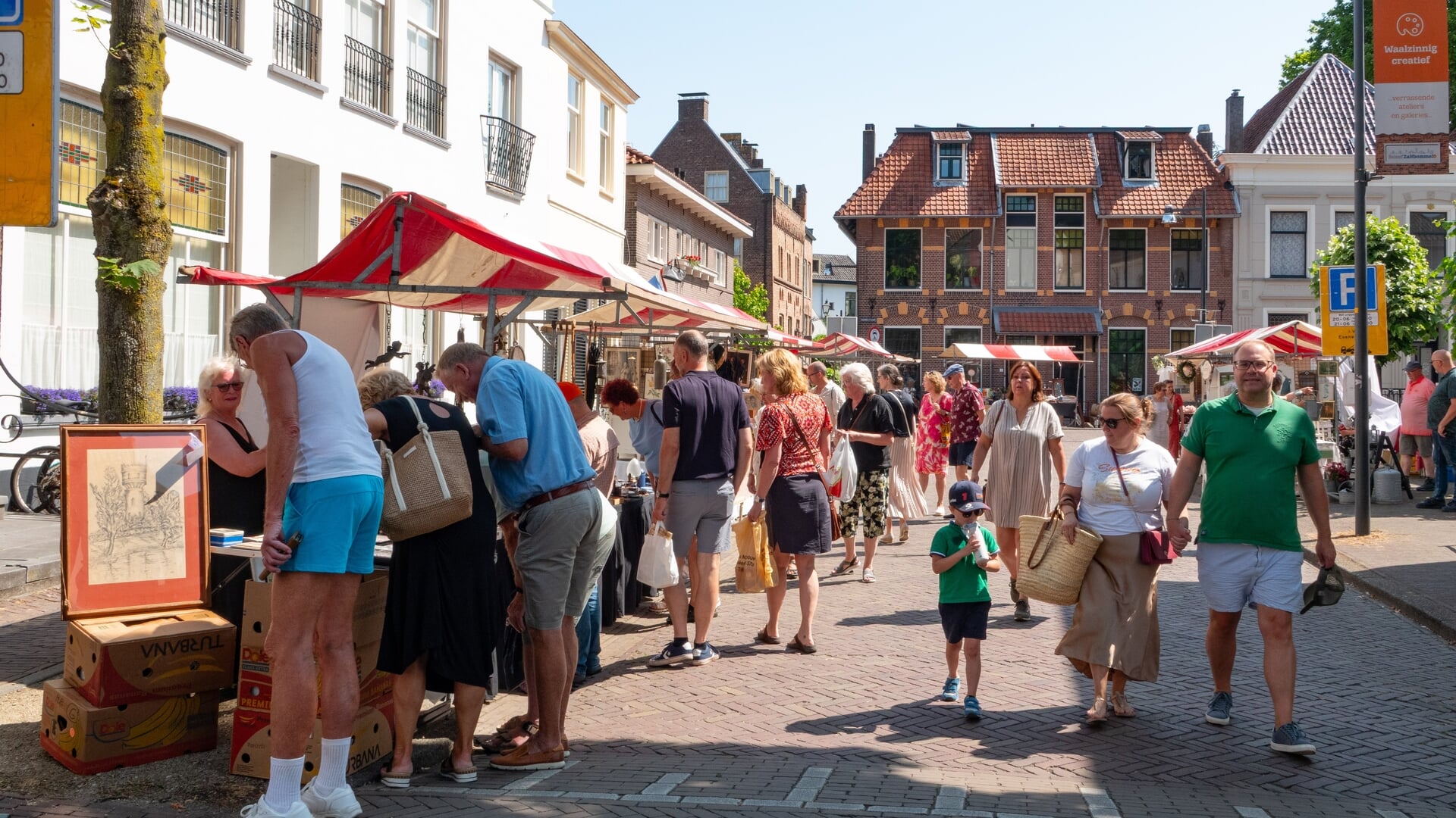 Bommels Brocante en Antiek in zomerse sferen