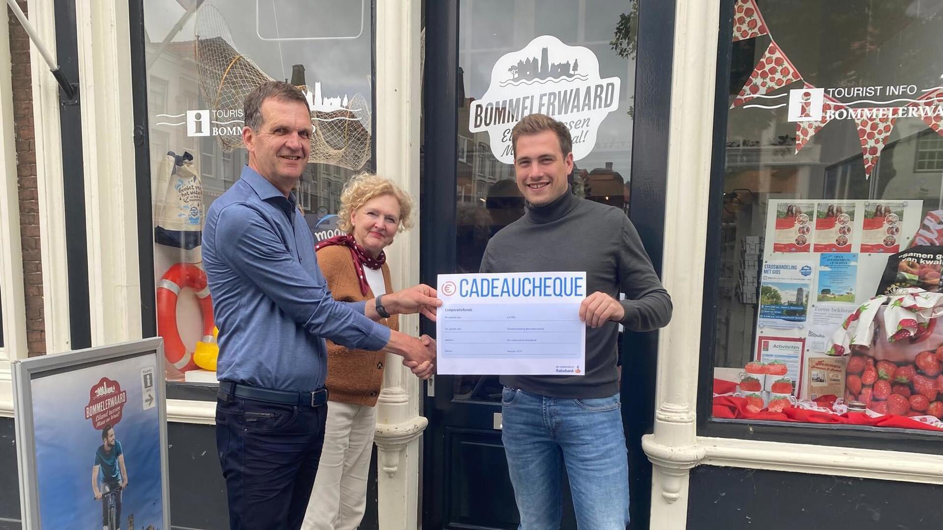 Cheque voor Tourist Info Bommelerwaard | Bommelerwaardgids