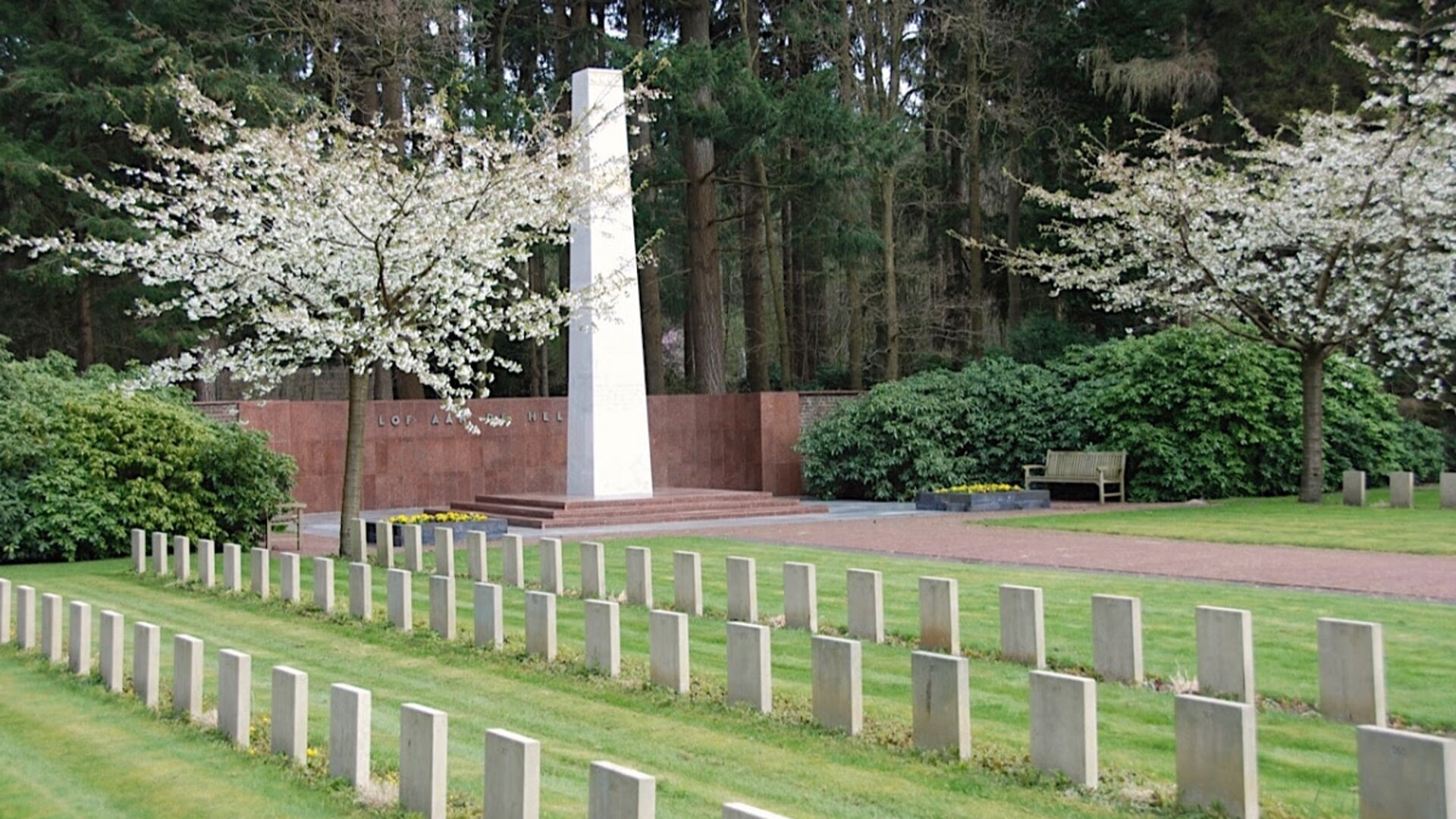 Stichting Sovjet Ereveld herdenkt inval nazi-Duitsland in Sovjet-Unie ...