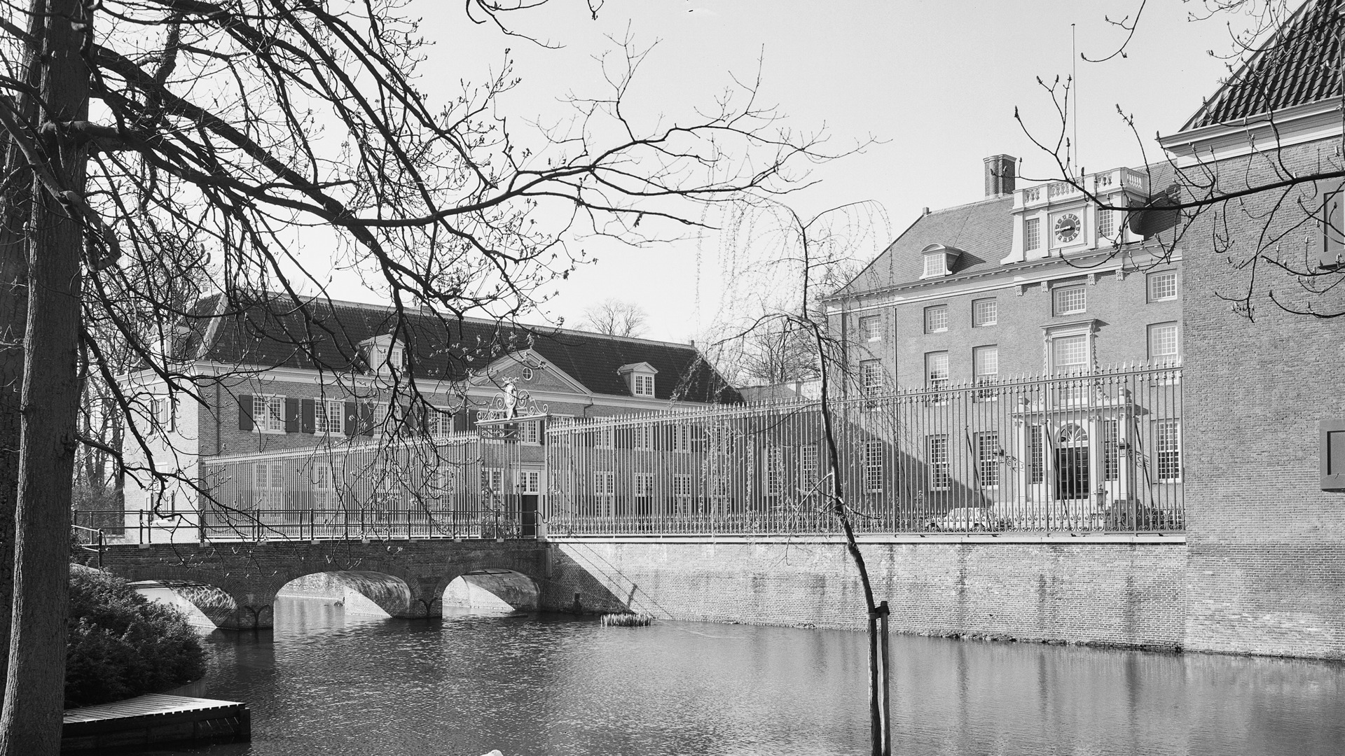 Van de Poll lezing: Slot Zeist, 100 jaar in eigendom van van de ...