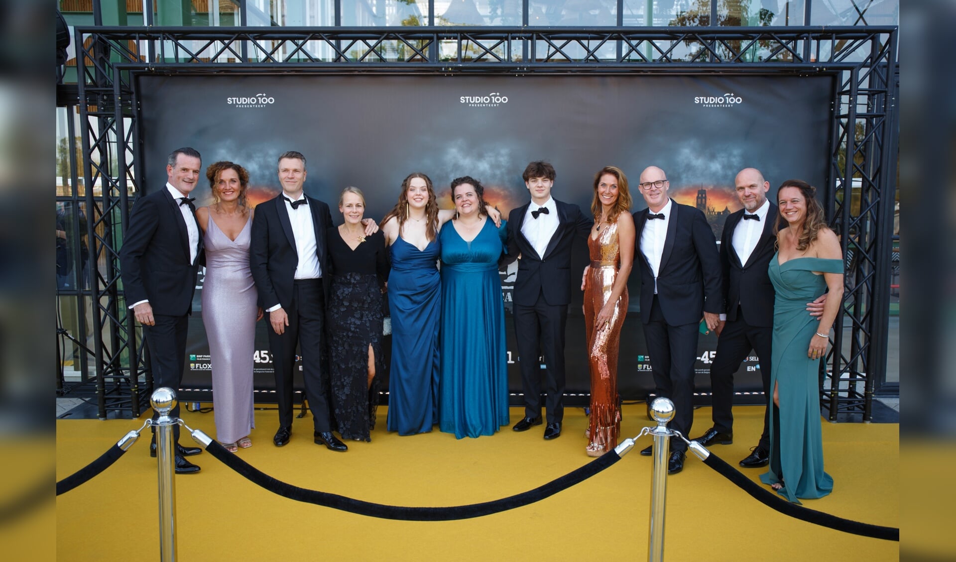 Glitter and glamour in Barneveld at the premiere of the musical 40-45 – Barneveldse Krant