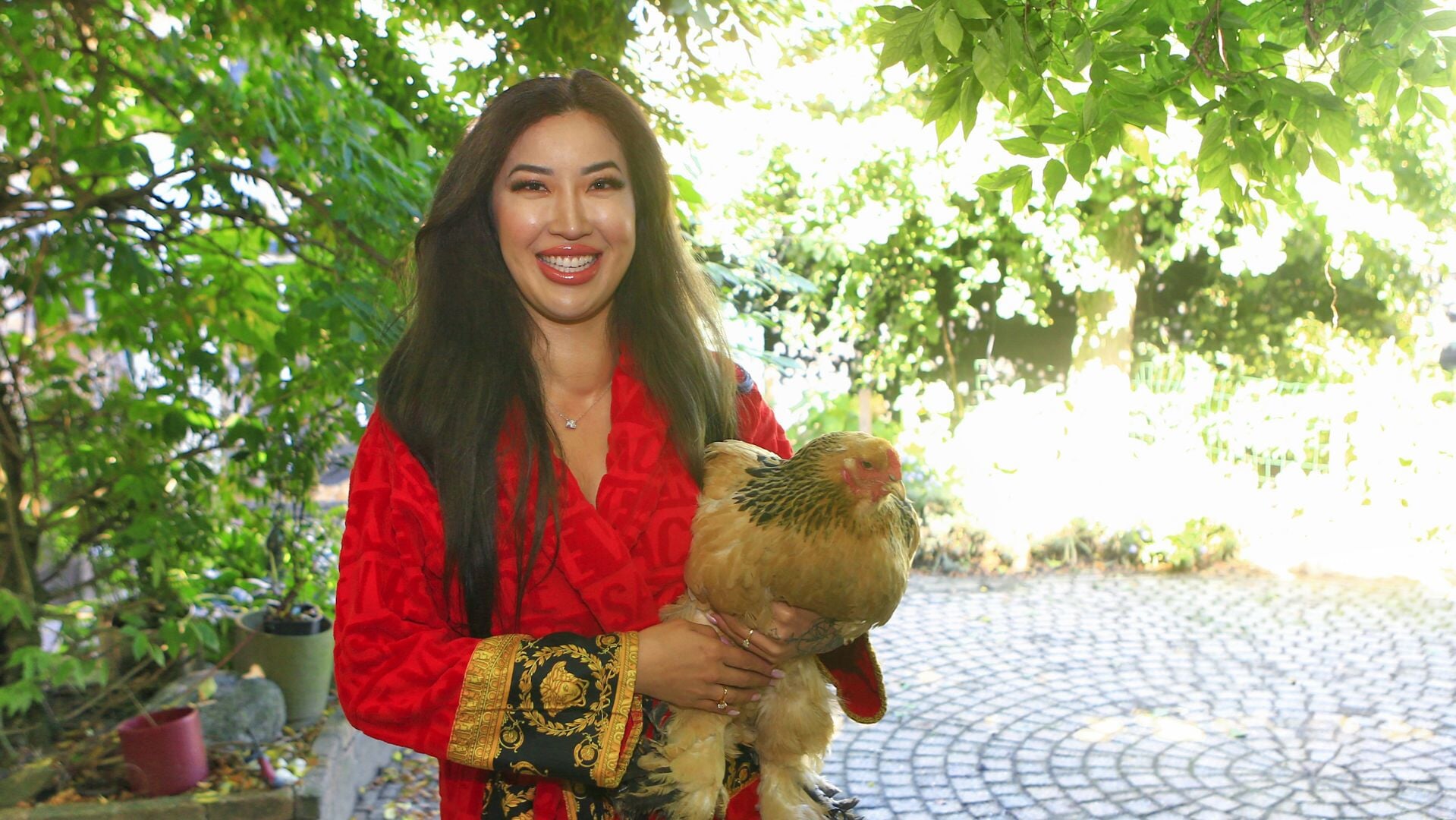 Leven ‘in de spotlight’ voor Barneveldse Jessica Chu: ‘Reizen, veel geld verdienen, een luxe leven l