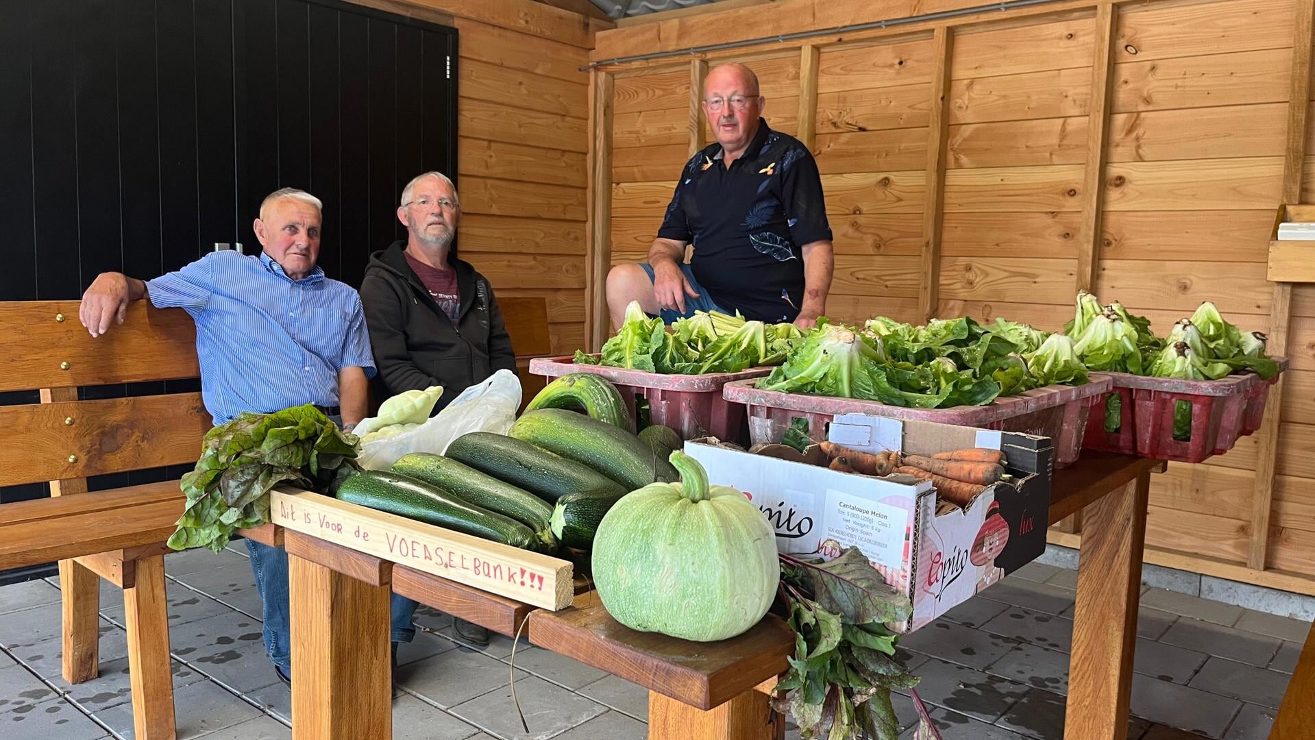 Henk-Brons-tuiniert-graag--ook-voor-de-voedselbank---Elke-donderdagavond-oogsten-we-samen-