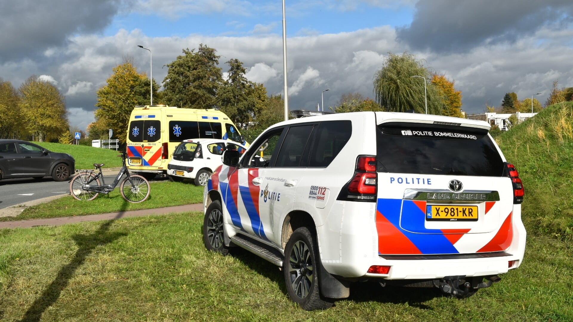 Meisje aangereden op rotonde in Zaltbommel
