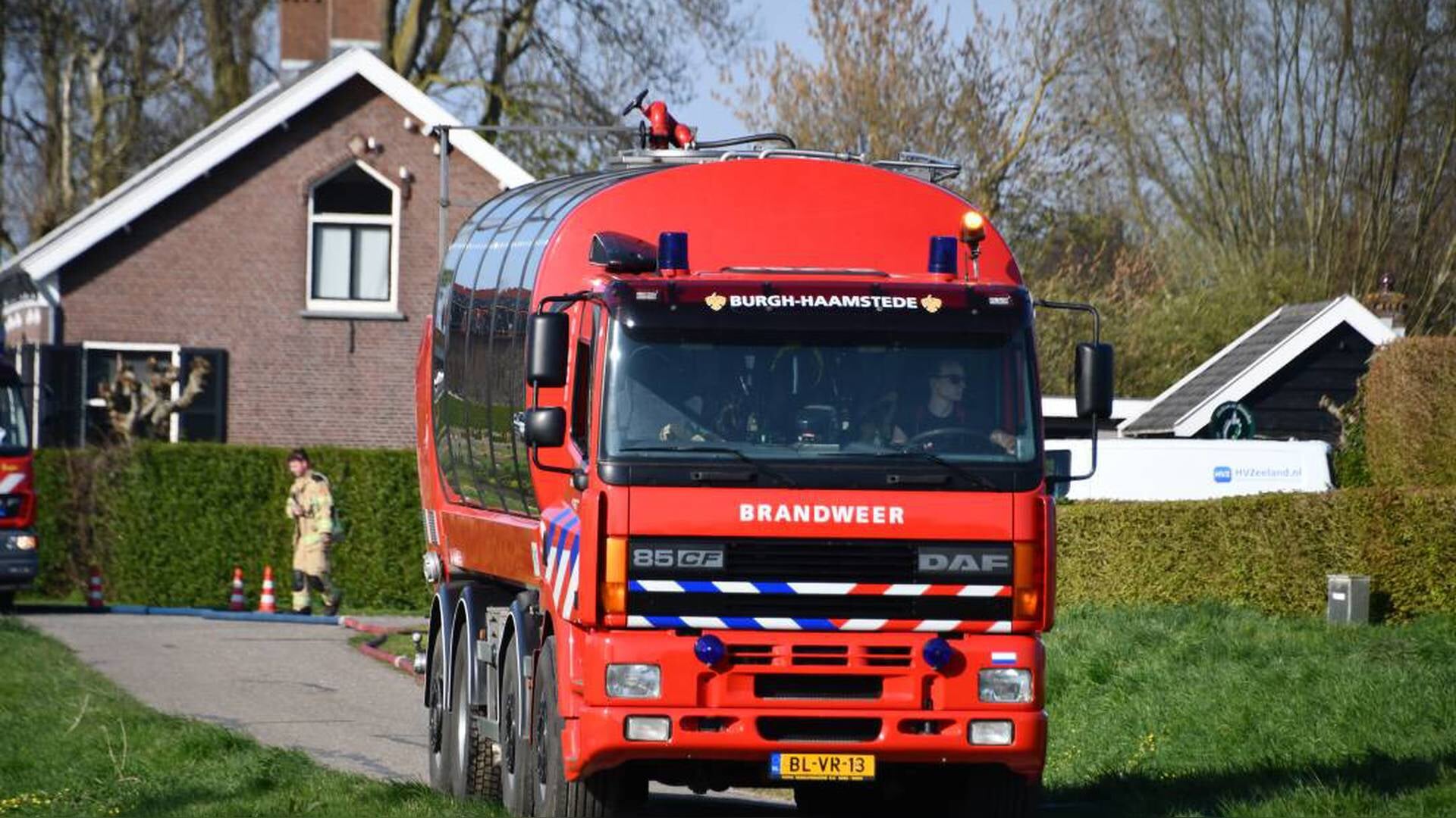 Felle brand in schuur Dreischor