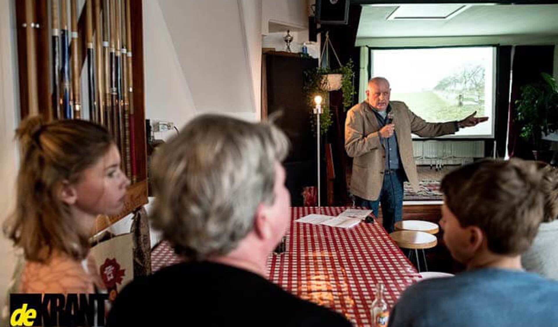 Derde boek in Historische Reeks Roderwolde gepresenteerd