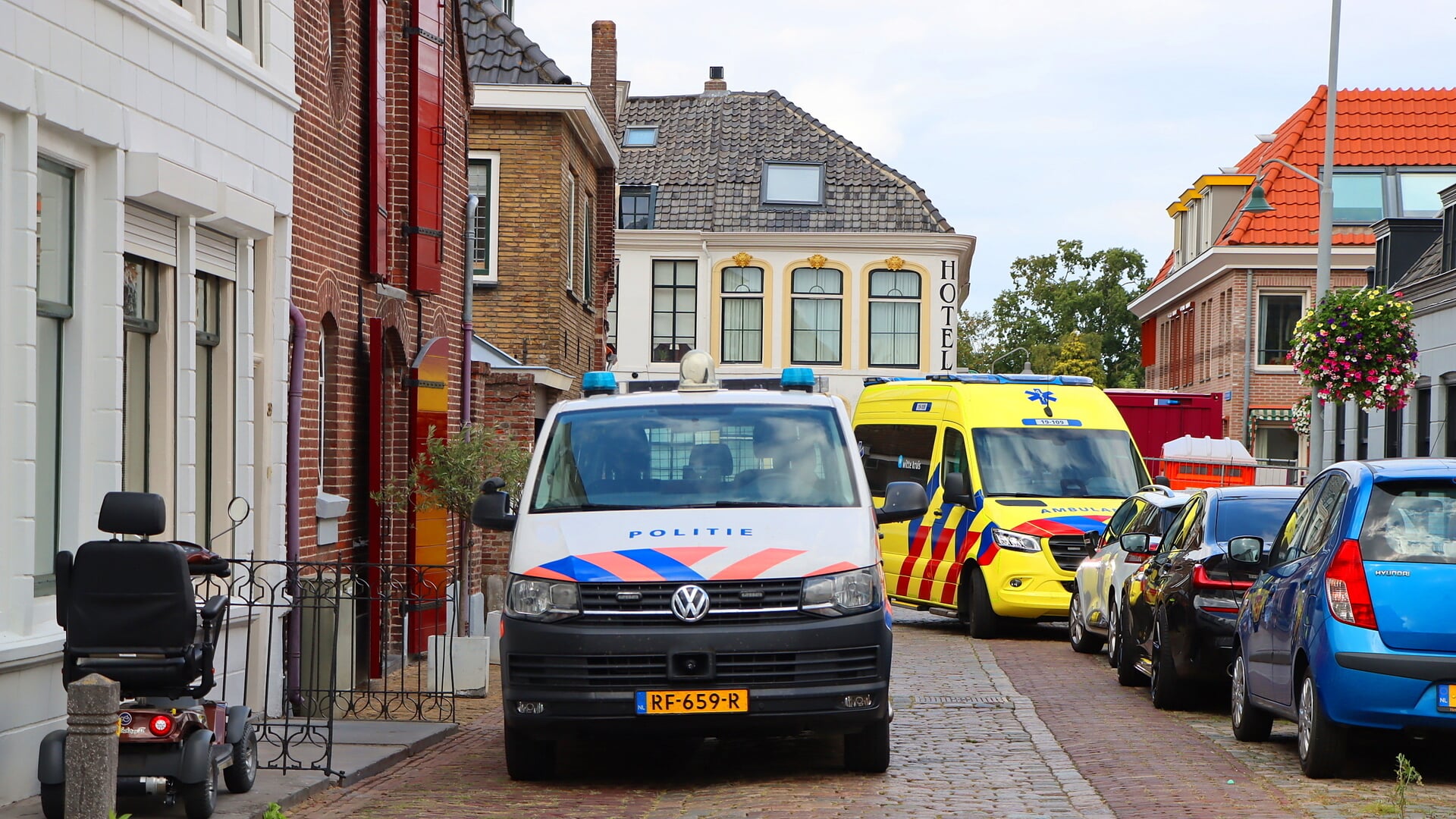 Handbeknelling bij molen Zierikzee